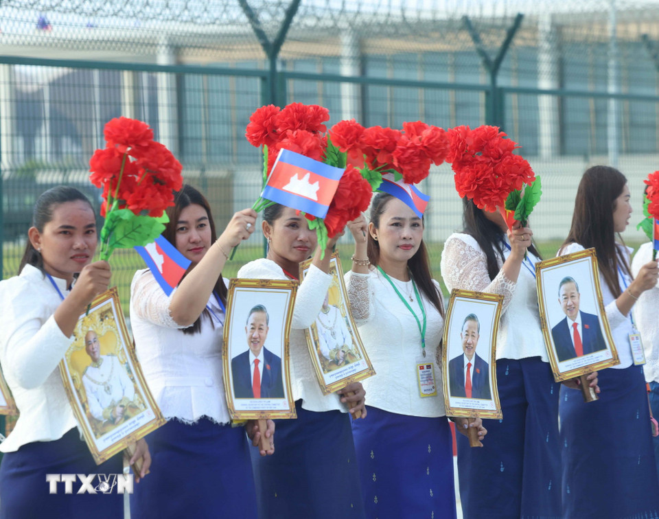 Tổng Bí thư Tô Lâm bắt đầu chuyến thăm cấp Nhà nước tới Vương quốc Campuchia - Ảnh 8.