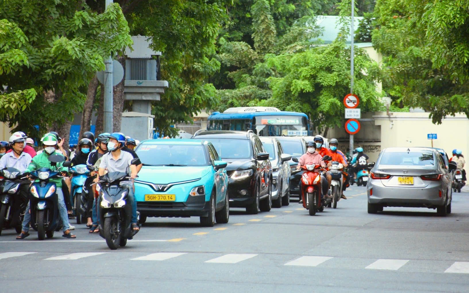 Dự báo thời tiết hôm nay, 6-2: TPHCM và Nam Bộ nắng nóng, tia UV cao