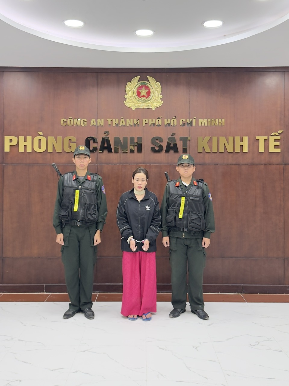 C&ocirc;ng an TPHCM bắt người đứng sau C&ocirc;ng ty Th&eacute;p Ho&agrave;ng Minh Ph&aacute;t  - Ảnh 1.