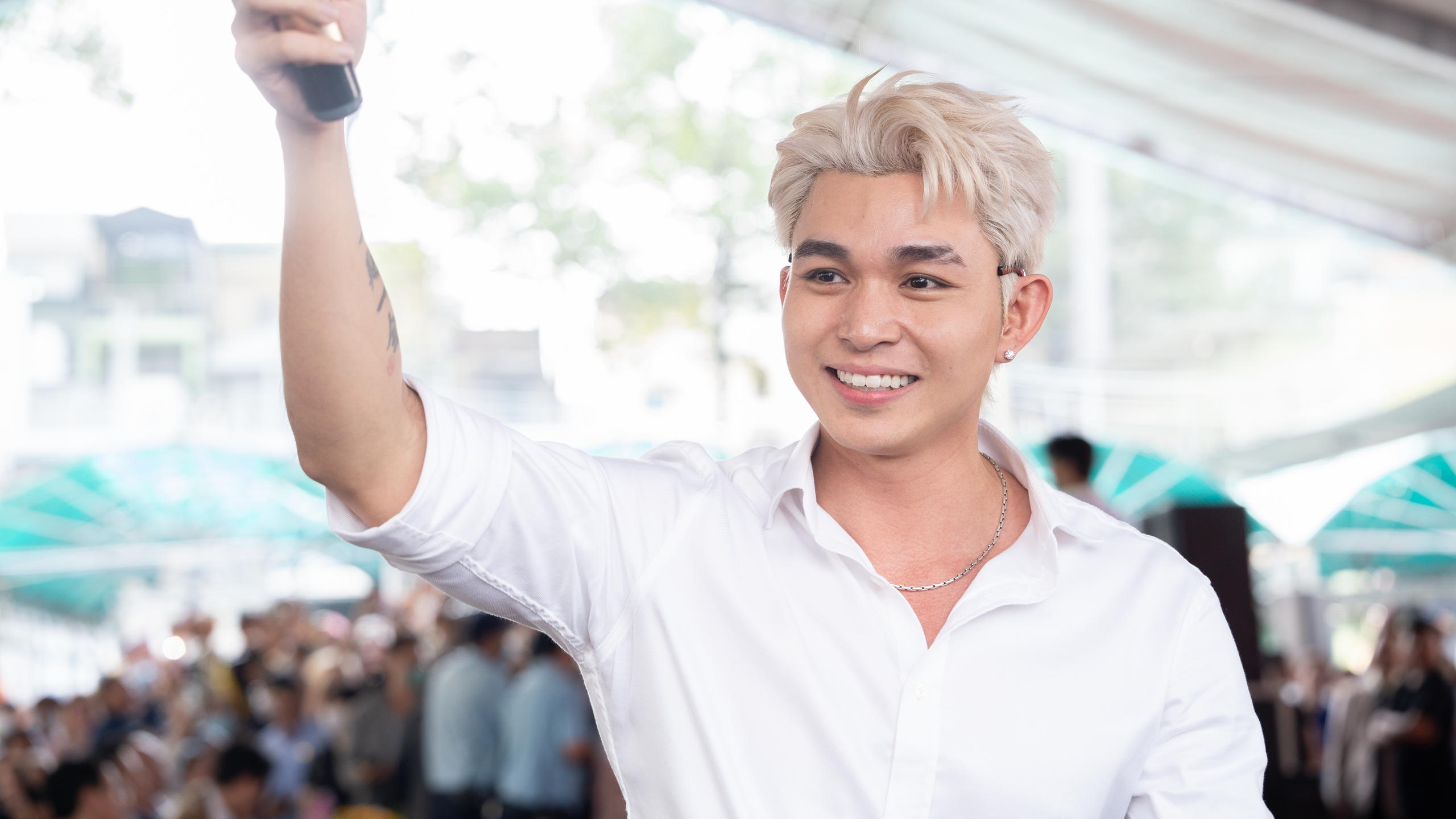 Đi khám bệnh, bất ngờ được đón Tết giữa đường hoa ở Bệnh viện Chợ Rẫy - Ảnh 11.