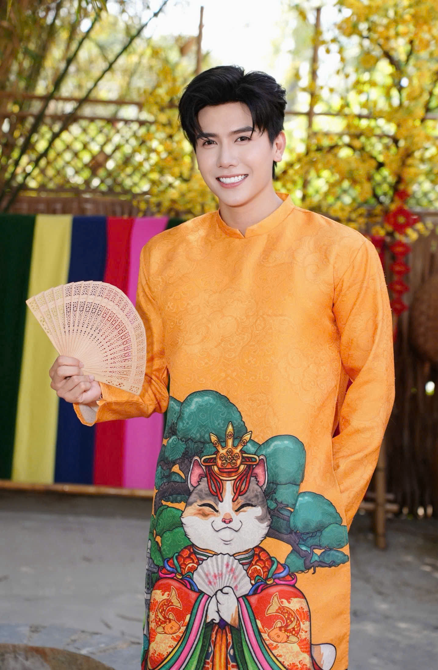 Ca sĩ Phạm Anh Tuấn hội ngộ ba c&ocirc; đ&agrave;o t&agrave;i sắc trong MV Xu&acirc;n - Ảnh 3.