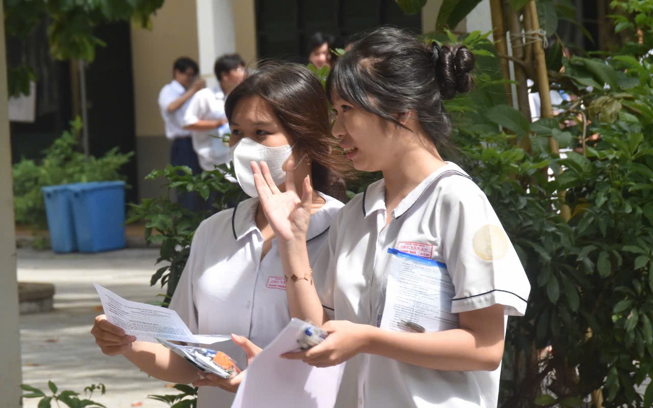Bộ GD-ĐT: Tuyển sinh lớp 10 kh&ocirc;ng theo địa giới h&agrave;nh ch&iacute;nh, kế hoạch phải c&ocirc;ng bố trước 31-3 - Ảnh 2.
