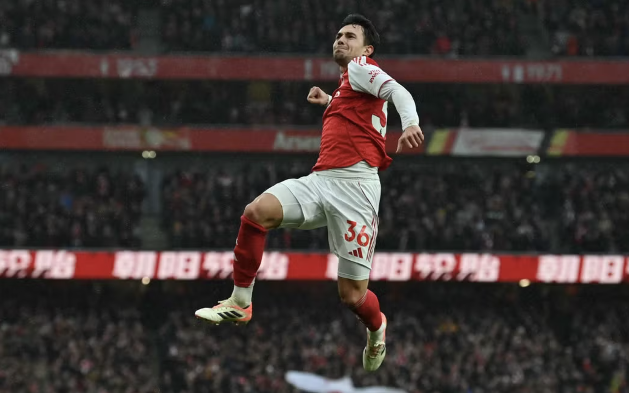 Đại phá Sunderland, Arsenal bay cao đỉnh bảng Ngoại hạng