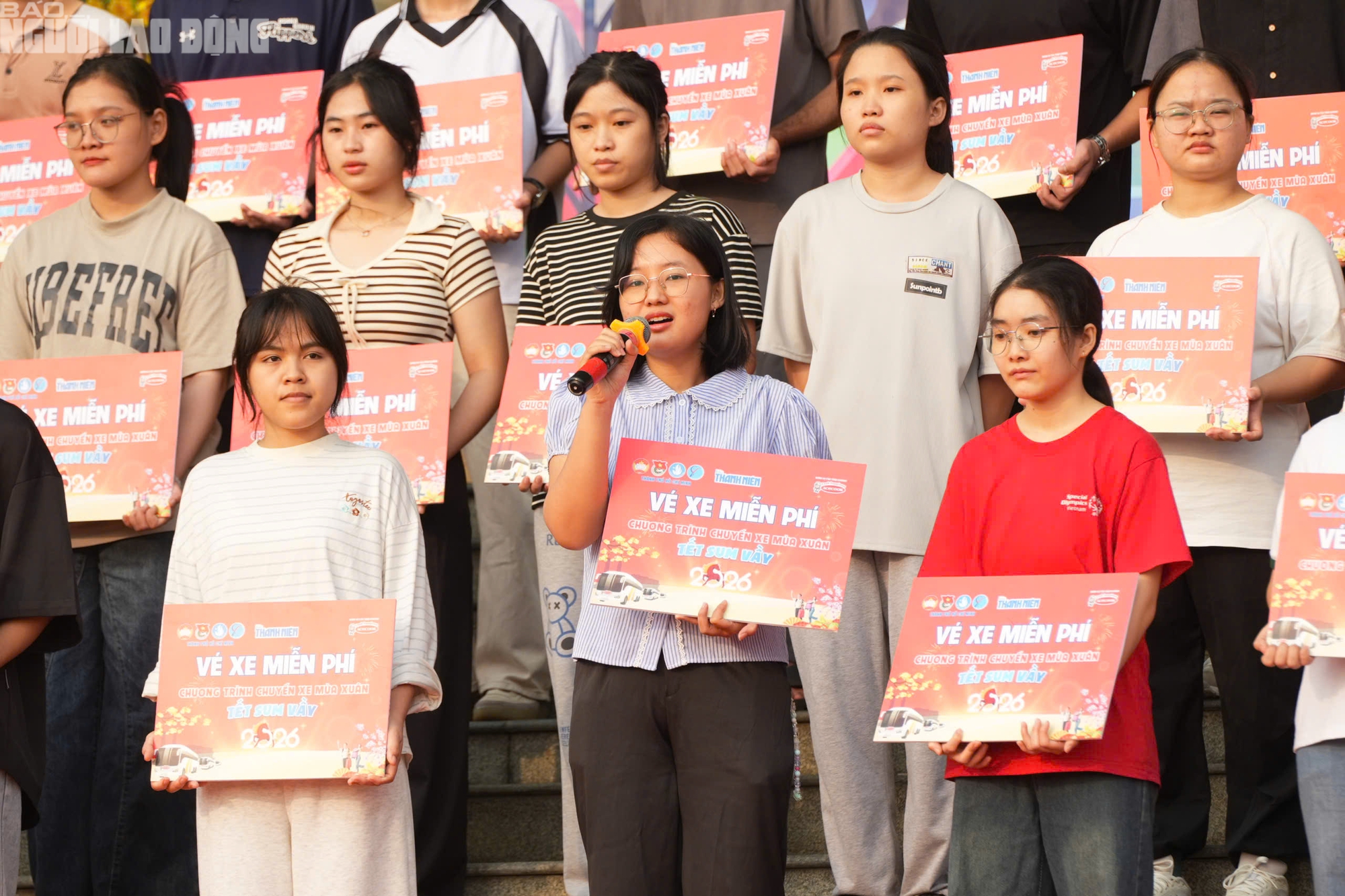 Những Chuyến xe m&ugrave;a xu&acirc;n 2026 đưa sinh vi&ecirc;n ngh&egrave;o về qu&ecirc; ăn Tết miễn ph&iacute; - Ảnh 3.