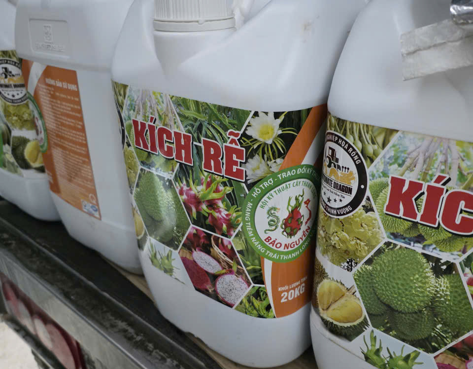 C&ocirc;ng an TP Cần Thơ triệt ph&aacute; C&ocirc;ng ty Ba Con Sư Tử sản xuất ph&acirc;n b&oacute;n giả - Ảnh 2.