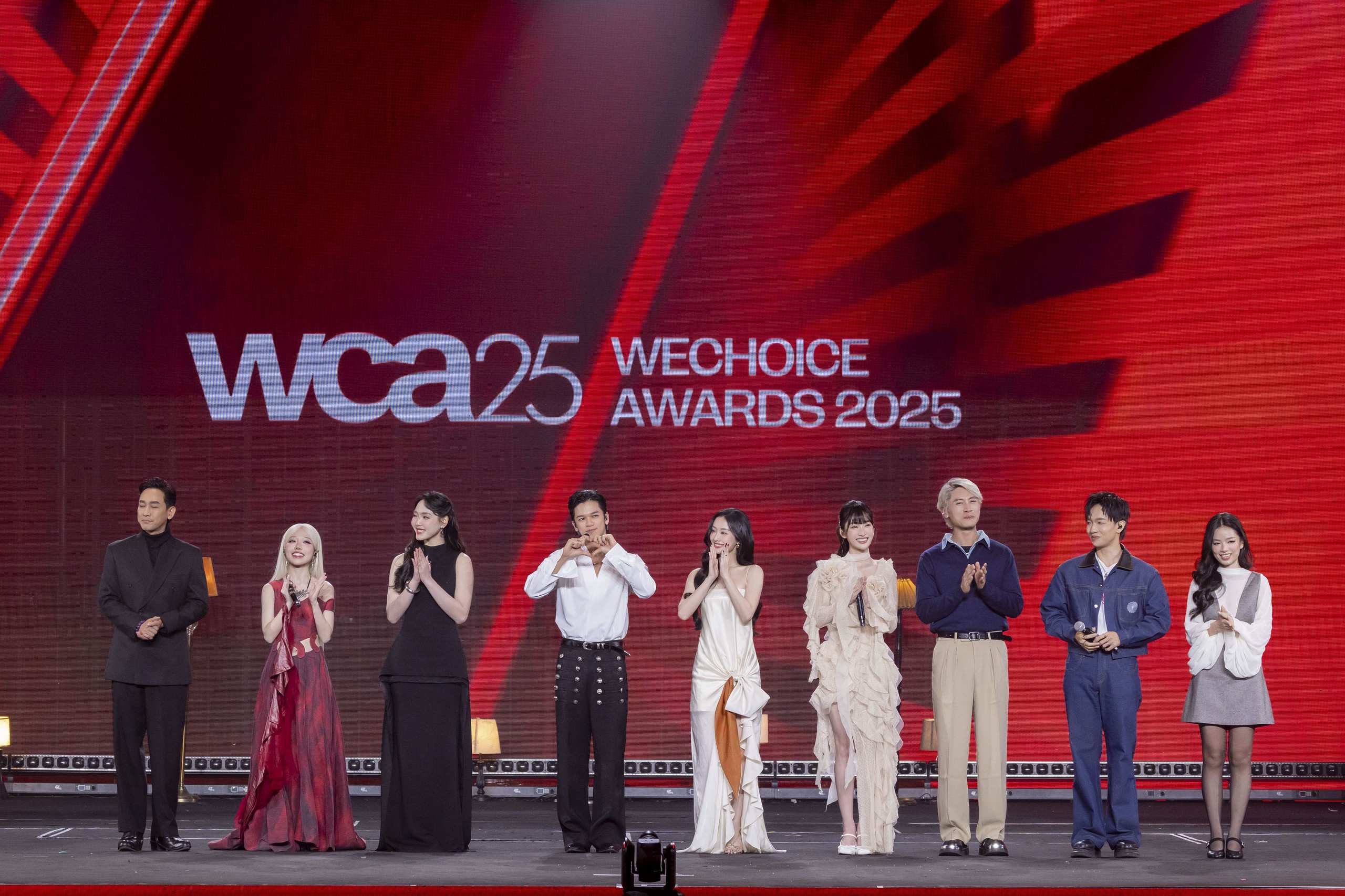 "Mưa đỏ", SOOBIN tiếp tục được vinh danh - Ảnh 7.