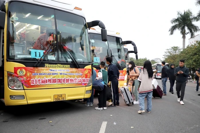 B&aacute;o in Người Lao Động 9-2: Nỗi lo gi&aacute;o dục quay lại chương tr&igrave;nh 2006 - Ảnh 2.