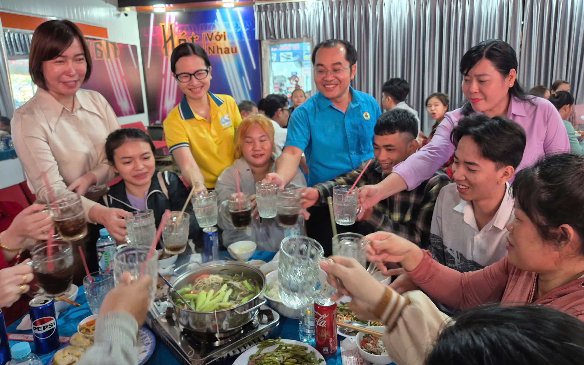 400 đoàn viên – lao động khó khăn sum vầy đón Tết cùng Công đoàn TPHCM - Ảnh 7.