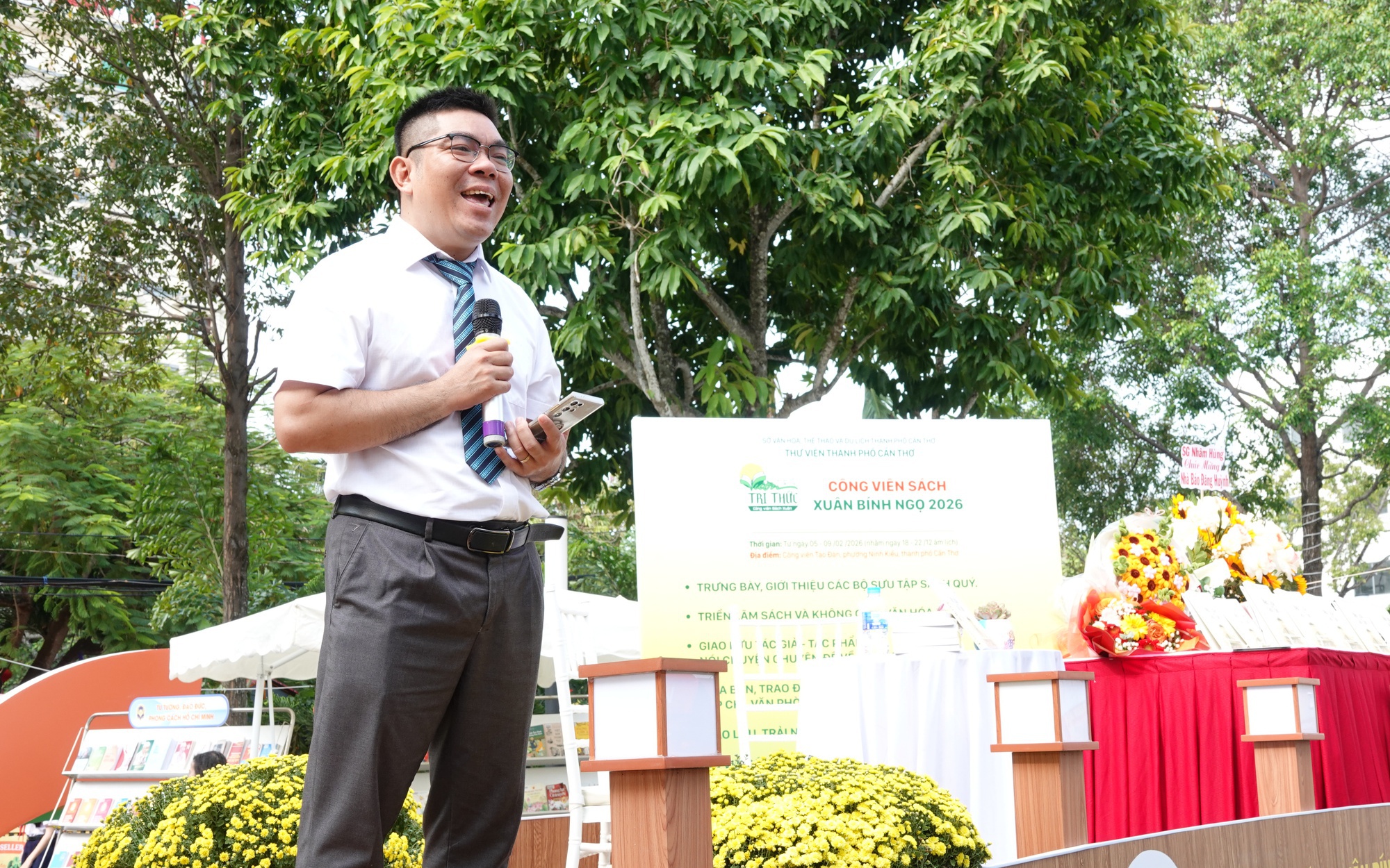 Ngày thơ Việt Nam 2026: "Tiếng gọi đô thị mới" - Ảnh 2.