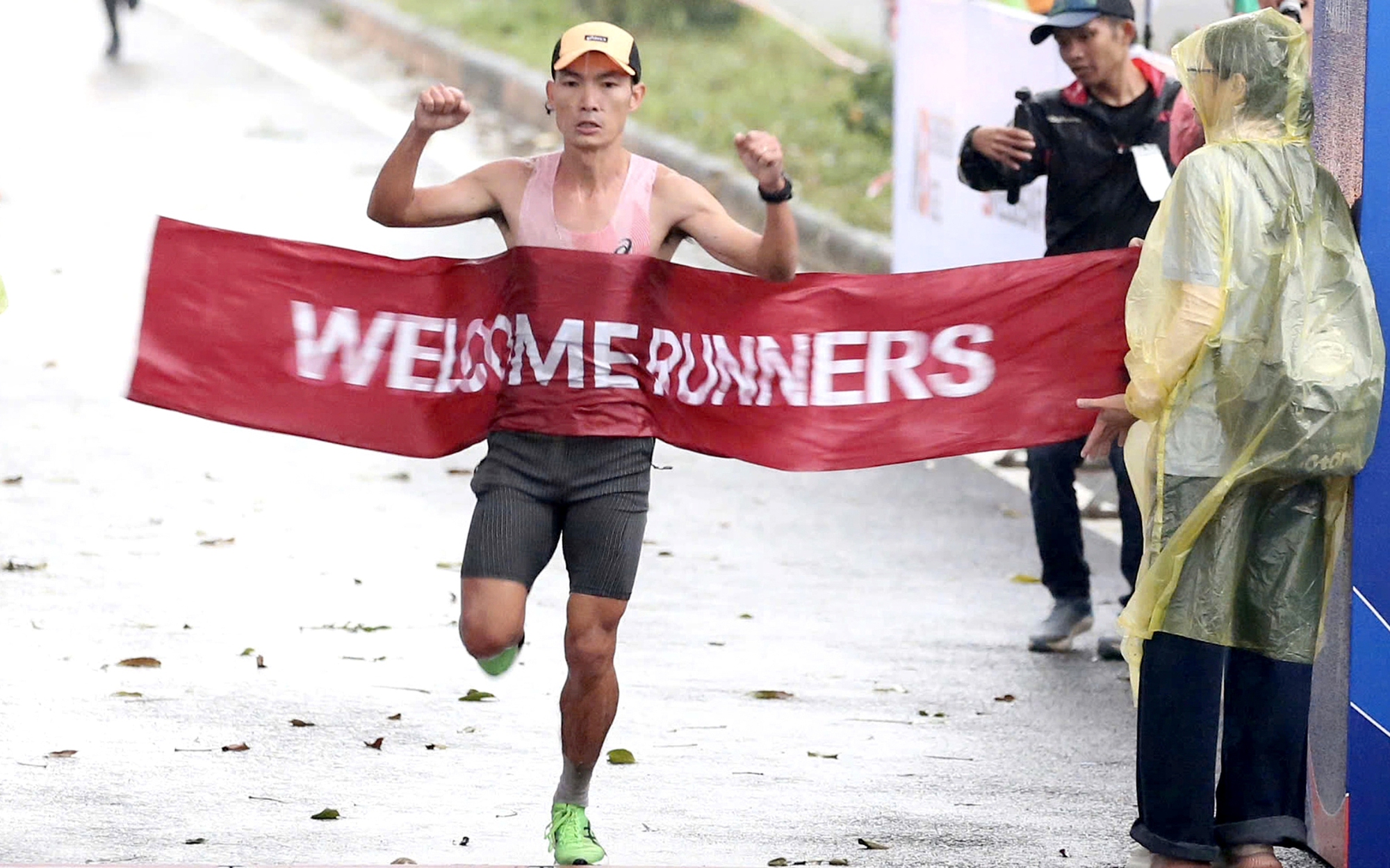 Nguyên Thanh, Hồng Lệ lập kỳ tích marathon