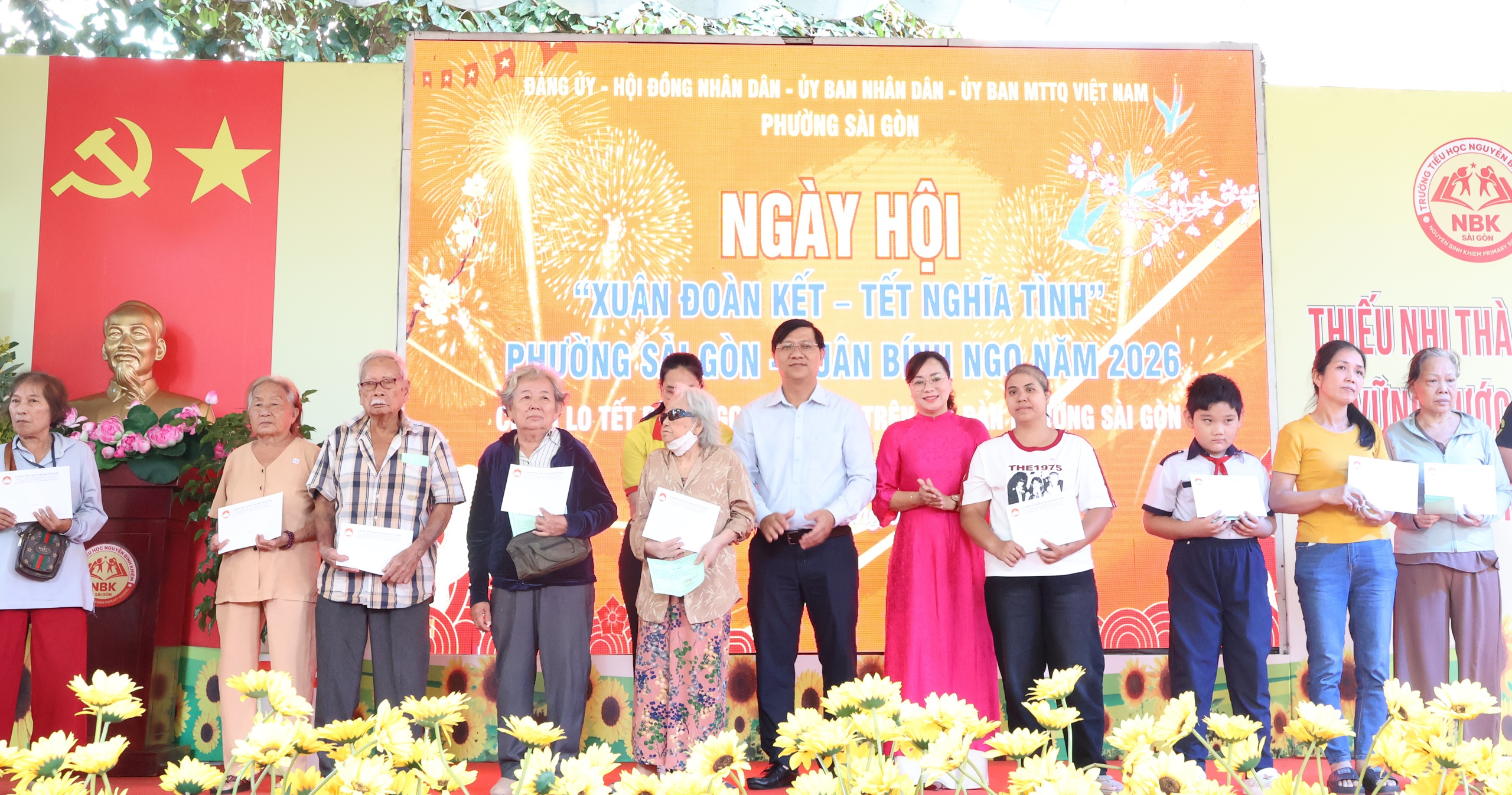 Xuân đoàn kết - Tết nghĩa tình ấm áp tại phường Sài Gòn, TPHMC - Ảnh 4.