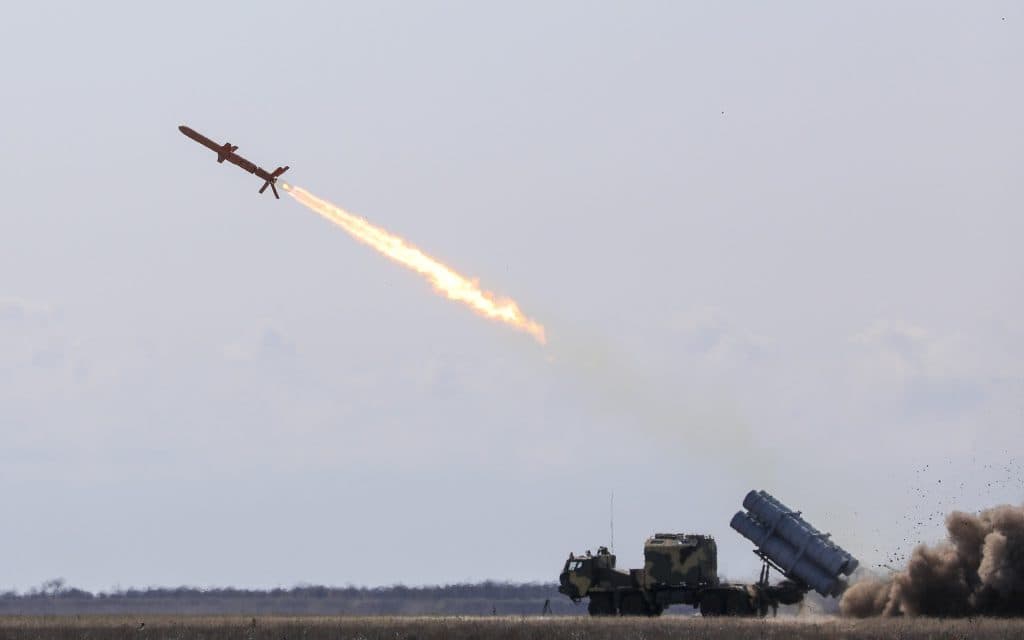 Ukraine tấn công dồn dập, Nga mất điện diện rộng