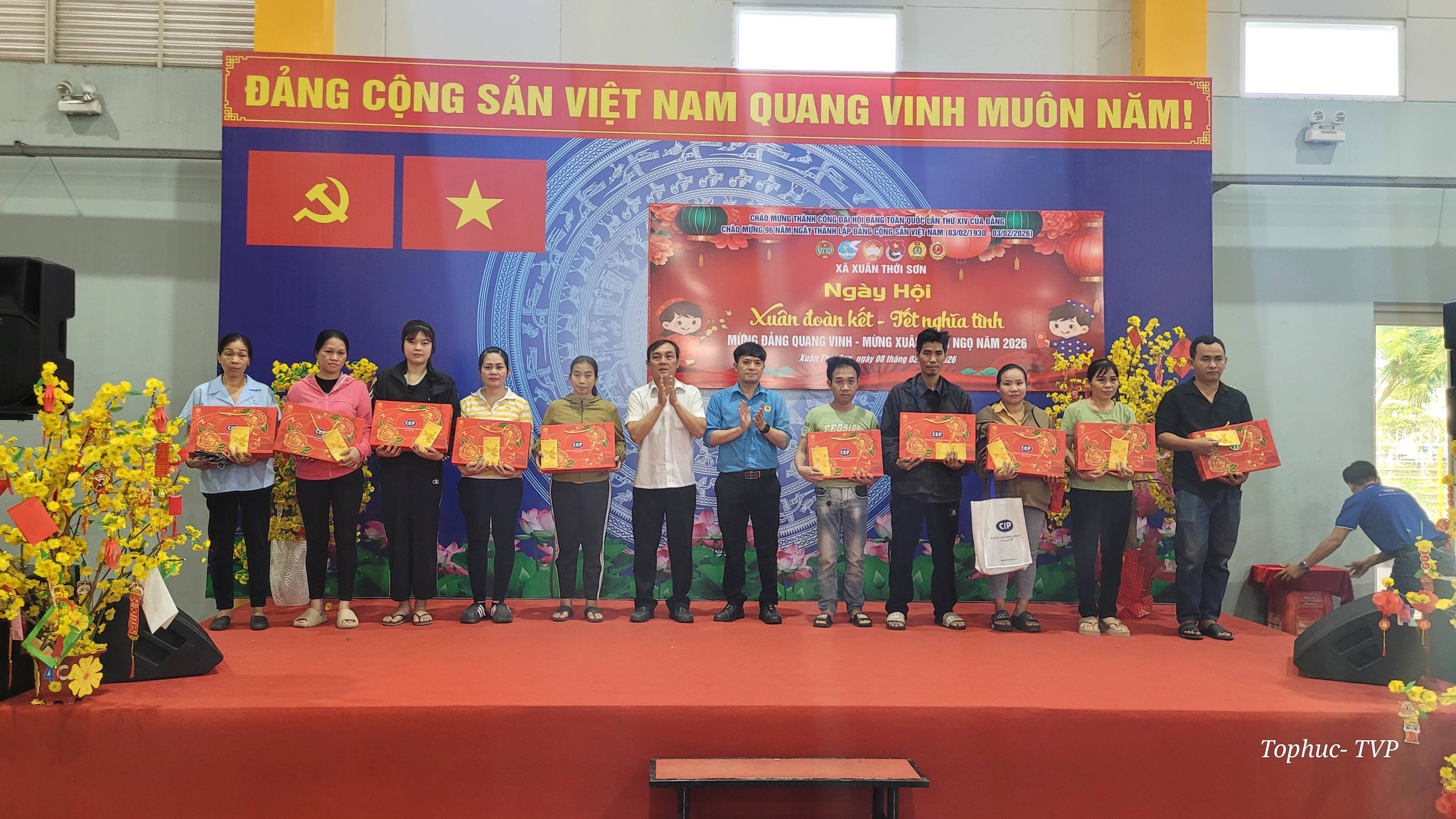 "Phi&ecirc;n chợ 0 đồng" phục vụ người lao động kh&oacute; khăn - Ảnh 1.