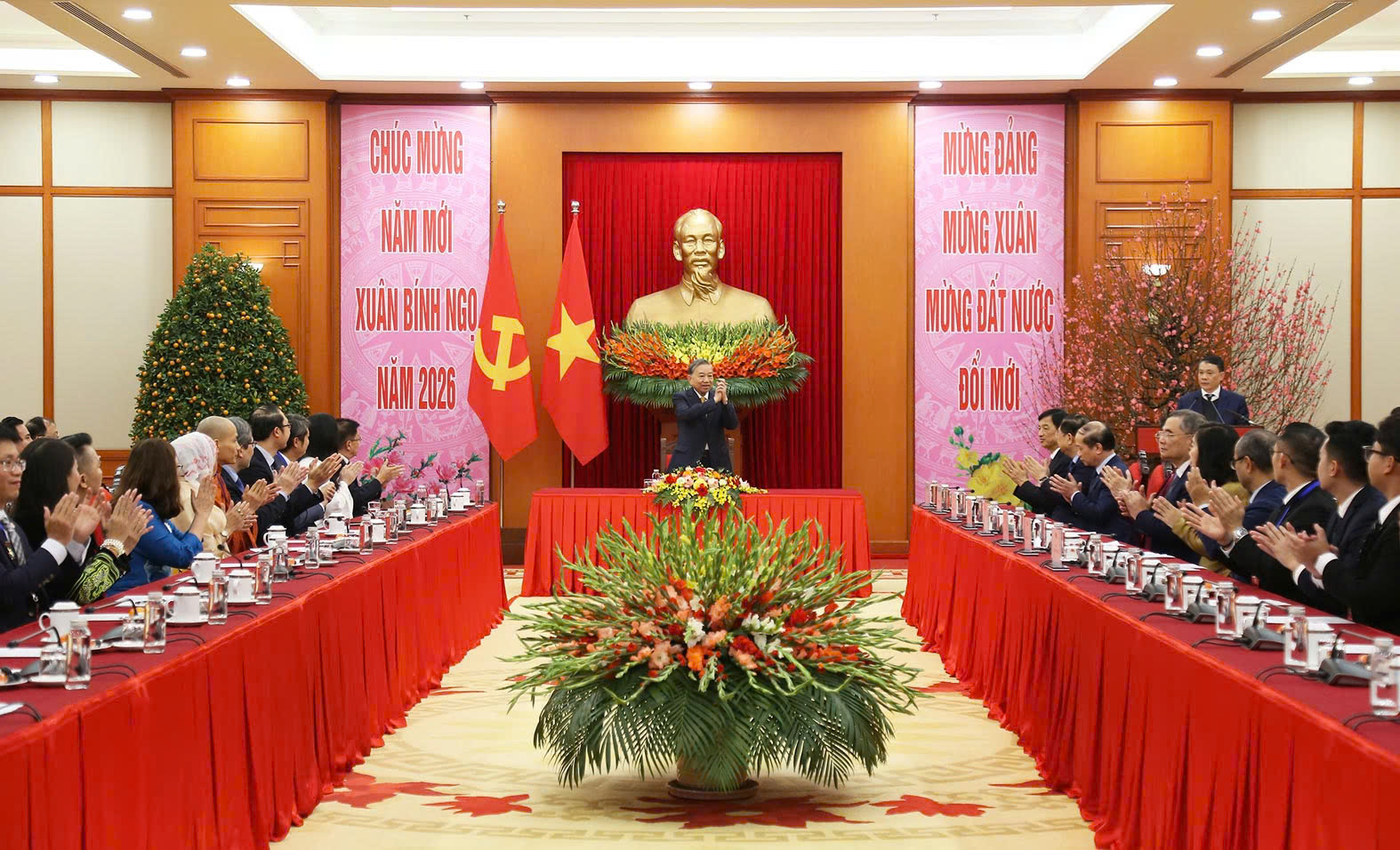 Tổng Bí thư Tô Lâm gặp mặt đoàn kiều bào tiêu biểu - Ảnh 9.