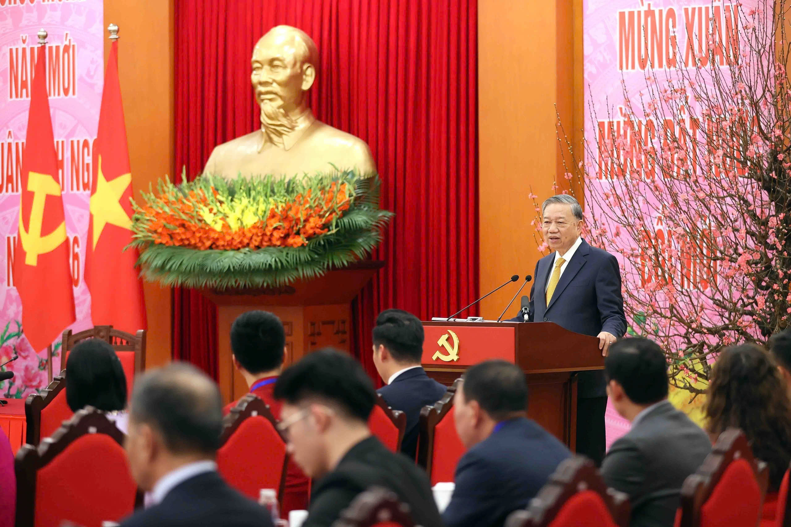 Chung tay x&acirc;y dựng đất nước phồn vinh, hạnh ph&uacute;c - Ảnh 1.