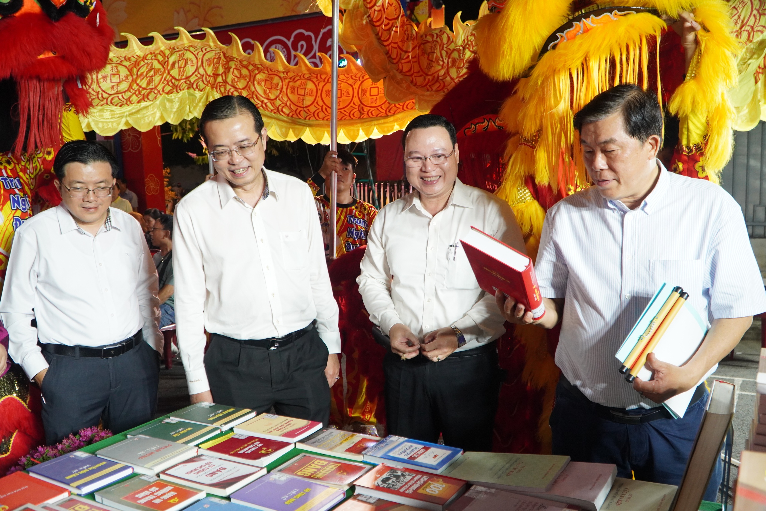 TPHCM: Phường Diên Hồng tưng bừng đón mùa xuân đầu tiên sau ngày thành lập phường - Ảnh 2.