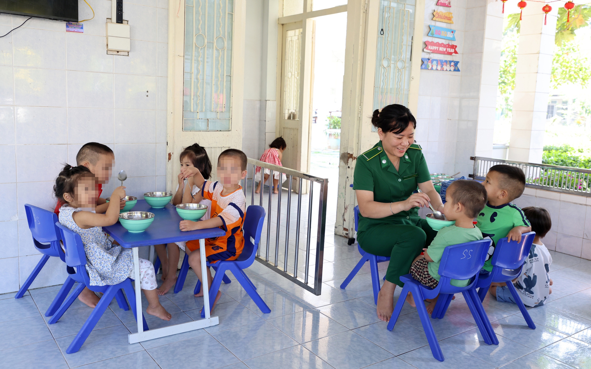 Nghề "chữa l&agrave;nh cho mọi người" ng&agrave;y c&agrave;ng quan trọng - Ảnh 4.