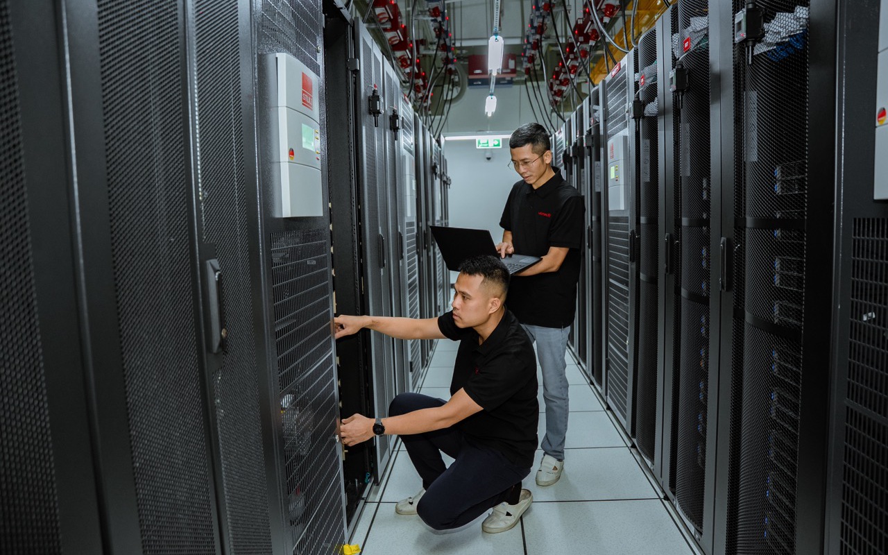 Vận hành siêu máy tính mới nhất của NVIDIA