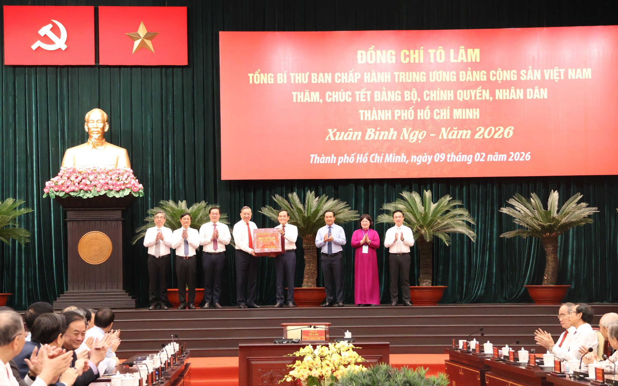 Toàn cảnh Tổng Bí thư Tô Lâm thăm, chúc Tết Đảng bộ, chính quyền, nhân dân TPHCM