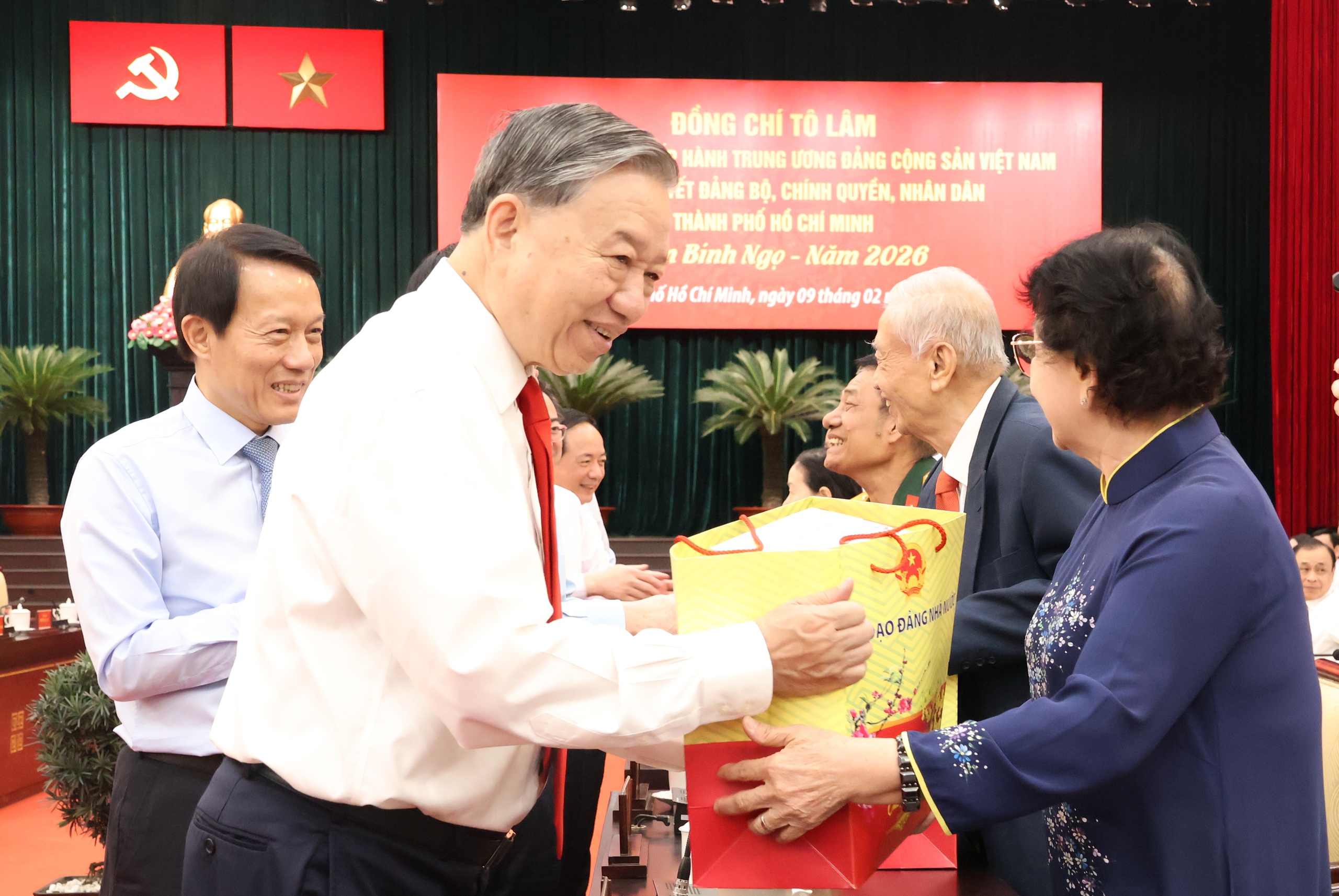 Tổng Bí thư Tô Lâm: TPHCM là nơi để Trung ương yên tâm giao việc lớn - Ảnh 4.
