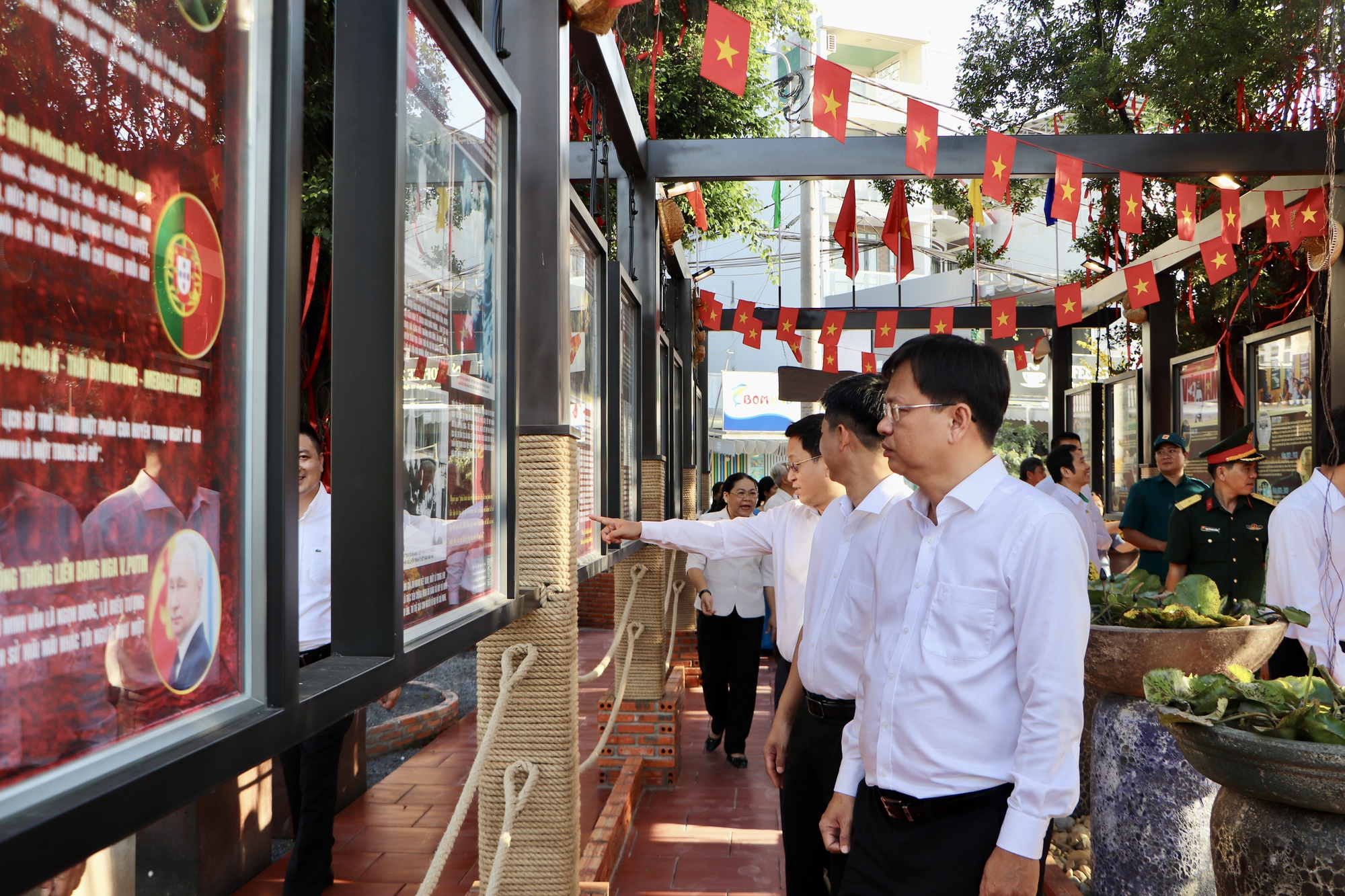 C&ocirc;ng vi&ecirc;n Nguyễn Tư Nghi&ecirc;m ở TPHCM: S&acirc;n pickelball v&agrave; cầu l&ocirc;ng hiện đại - Ảnh 6.