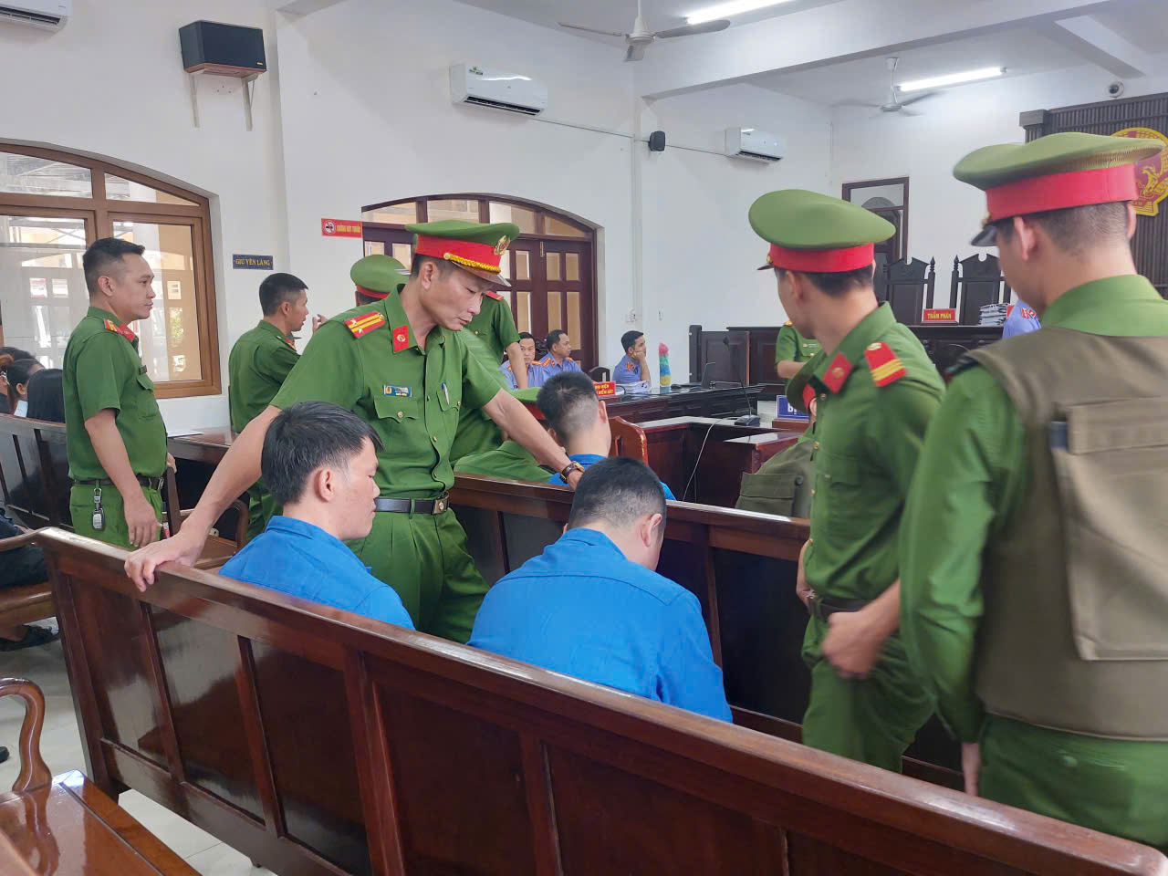 Đang x&eacute;t xử vụ thảm &aacute;n l&agrave;m 3 người tử vong ở Đồng Nai - Ảnh 2.