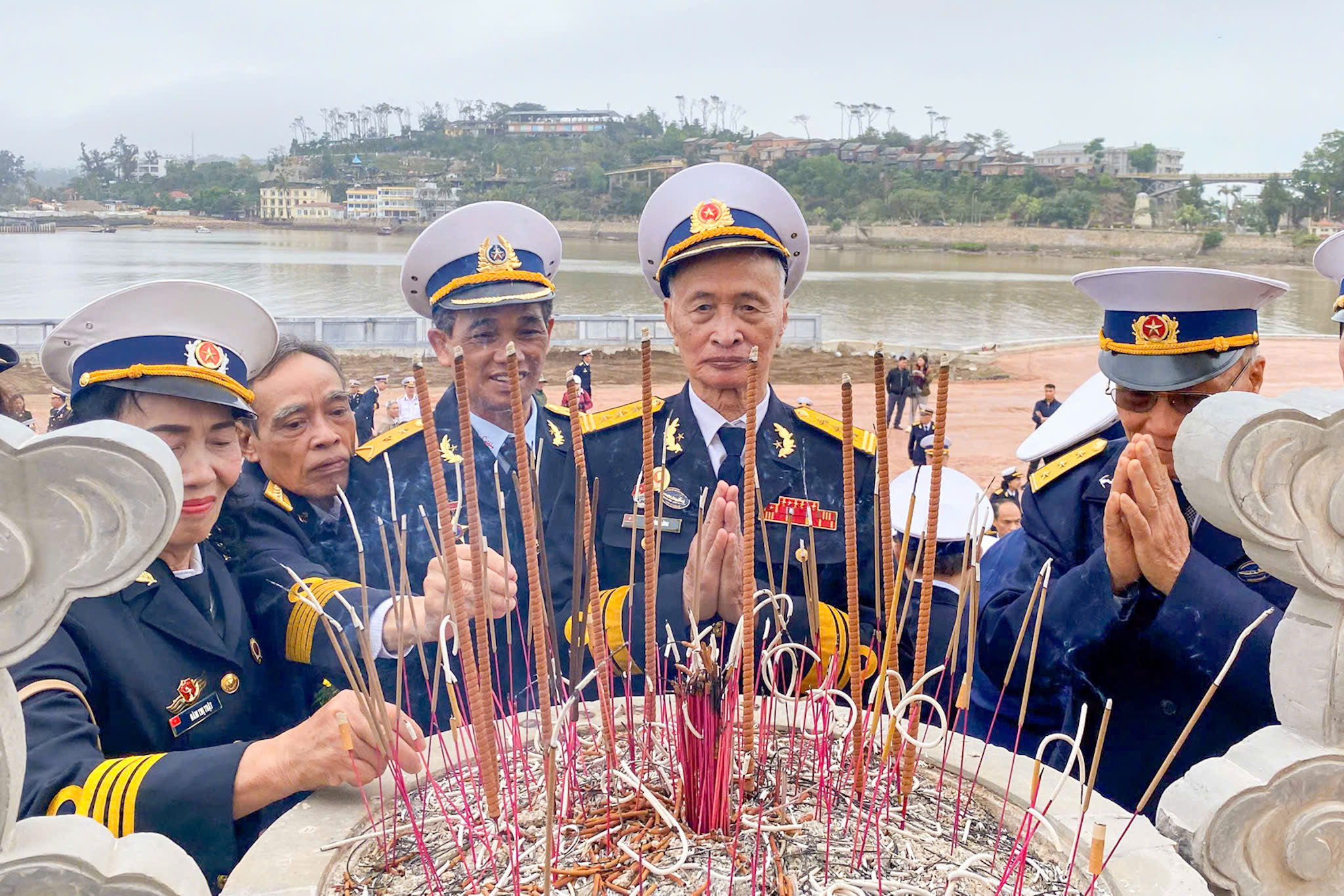 Kỷ niệm 58 năm Đo&agrave;n t&agrave;u kh&ocirc;ng số hy sinh v&igrave; sự nghiệp giải ph&oacute;ng d&acirc;n tộc - Ảnh 2.