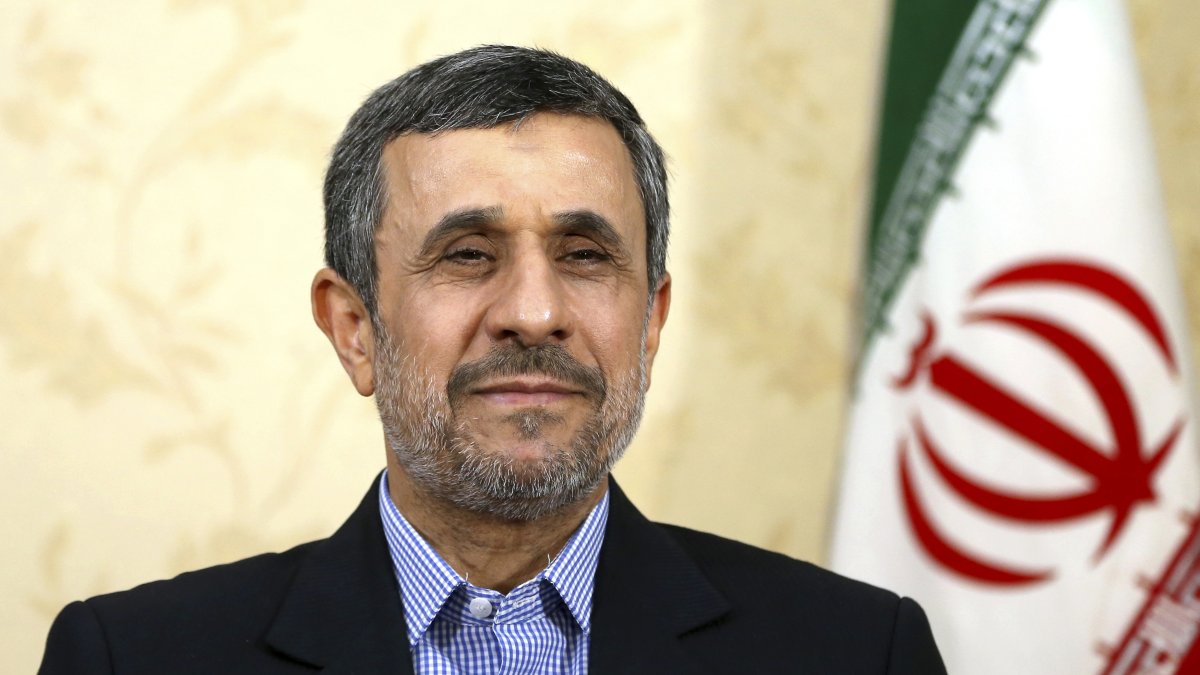 Iran tấn công tàu sân bay Mỹ; rộ tin cựu Tổng thống Ahmadinejad thiệt mạng - Ảnh 2.