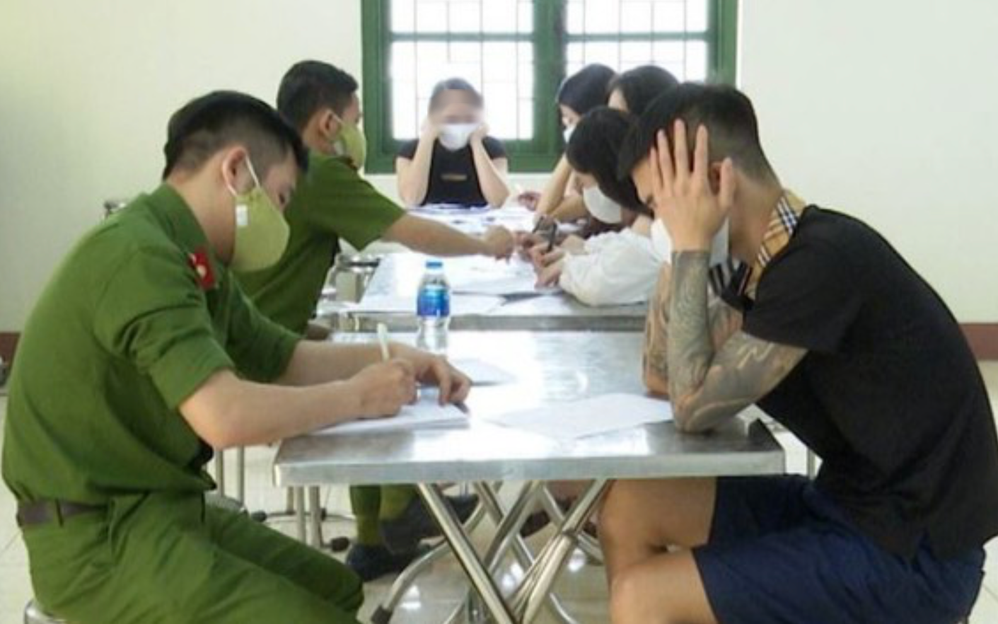 Người nghiện ma túy sẽ bị giám sát bằng vòng đeo điện tử