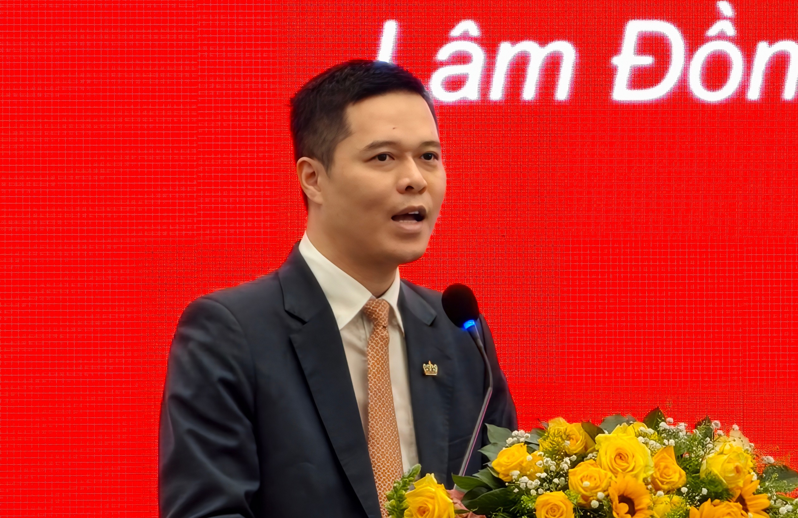 L&acirc;m Đồng gặp gỡ doanh nghiệp để th&aacute;o gỡ kh&oacute; khăn cho 337 dự &aacute;n - Ảnh 3.