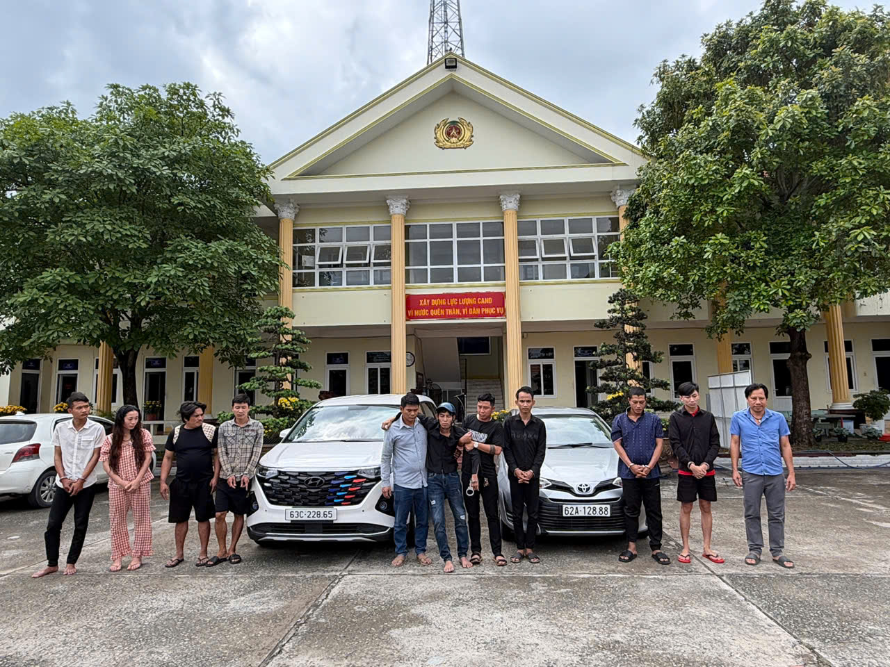 Diễn biến mới vụ người phụ nữ th&aacute;o chạy khỏi nh&oacute;m bắt c&oacute;c ở T&acirc;y Ninh - Ảnh 1.