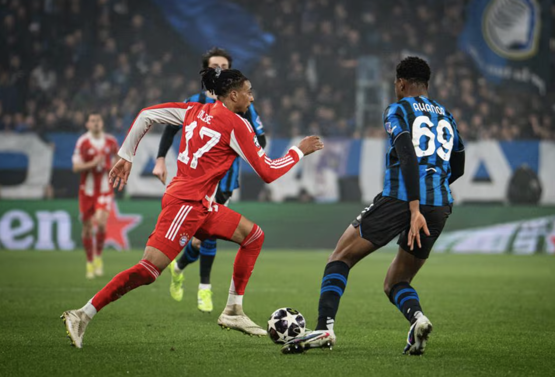 Thắng hủy diệt Atalanta, Bayern Munich đặt sẵn vé tứ kết Champions League - Ảnh 2.