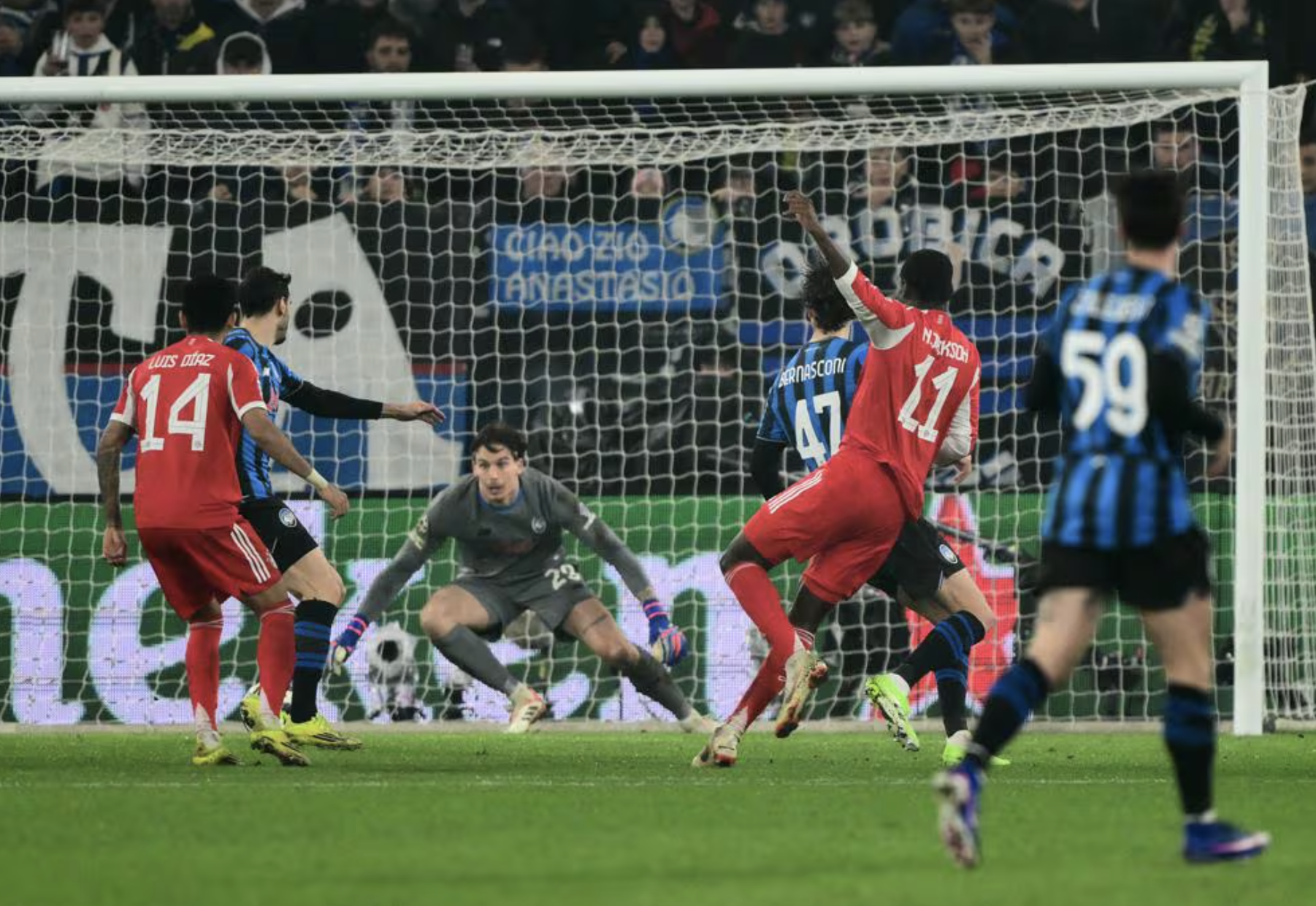 Thắng hủy diệt Atalanta, Bayern Munich đặt sẵn vé tứ kết Champions League - Ảnh 4.