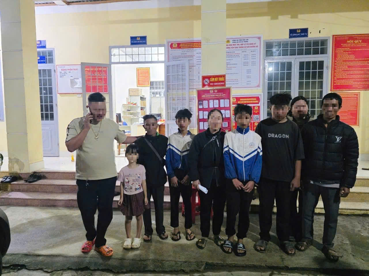 Ba thiếu ni&ecirc;n bỏ nh&agrave; đi 250km từ L&acirc;m Đồng sang Đắk Lắk kh&ocirc;ng đội mũ bảo hiểm - Ảnh 2.