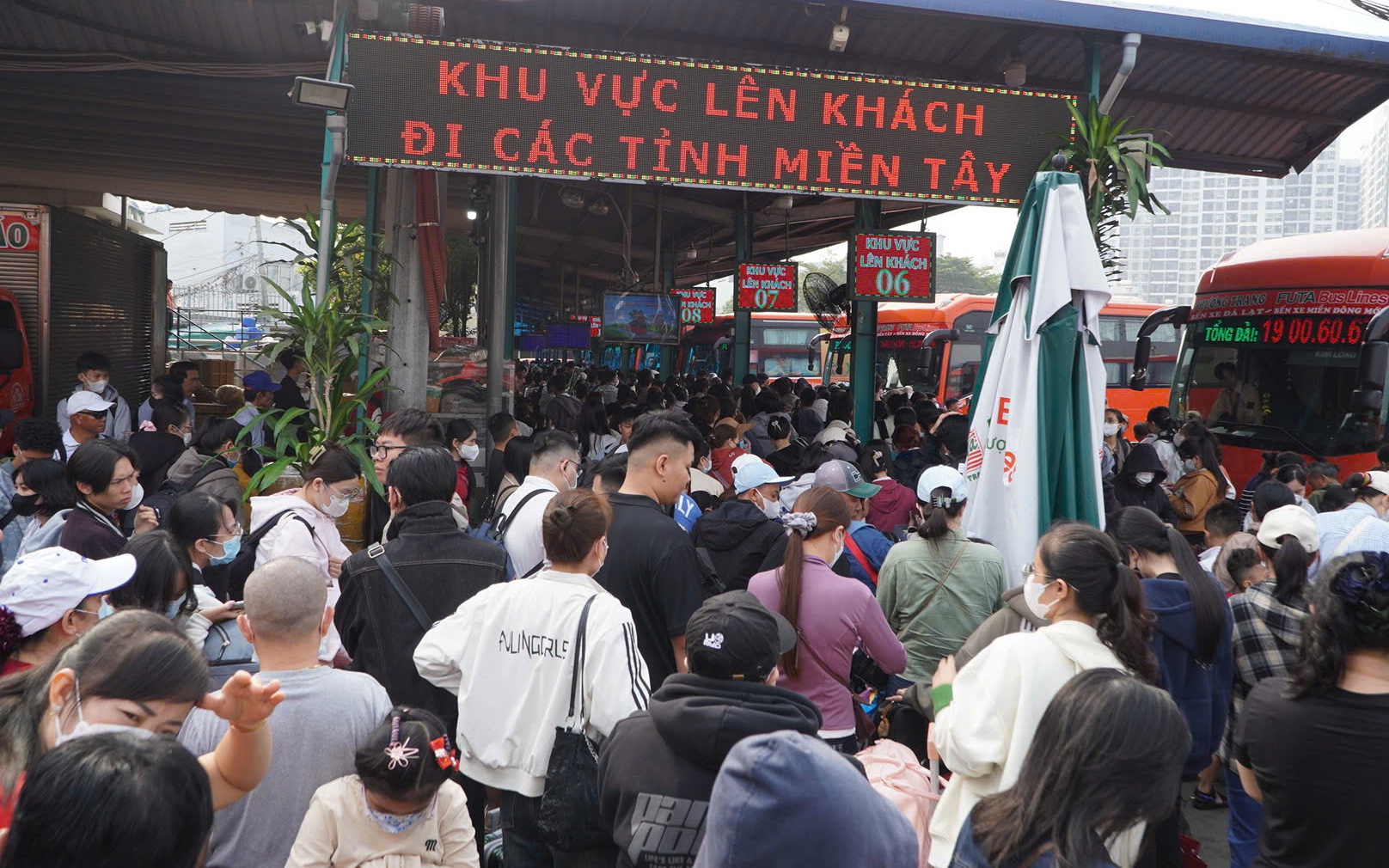 Thêm 22 tuyến xe liên tỉnh tại TPHCM tăng giá vé đến 19%