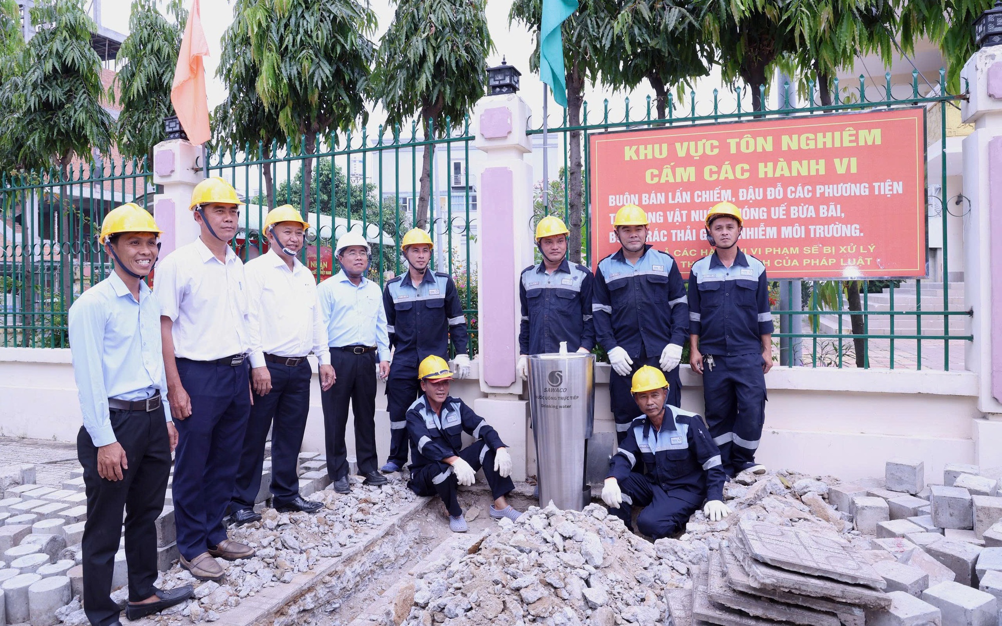 Thêm trụ nước uống miễn phí