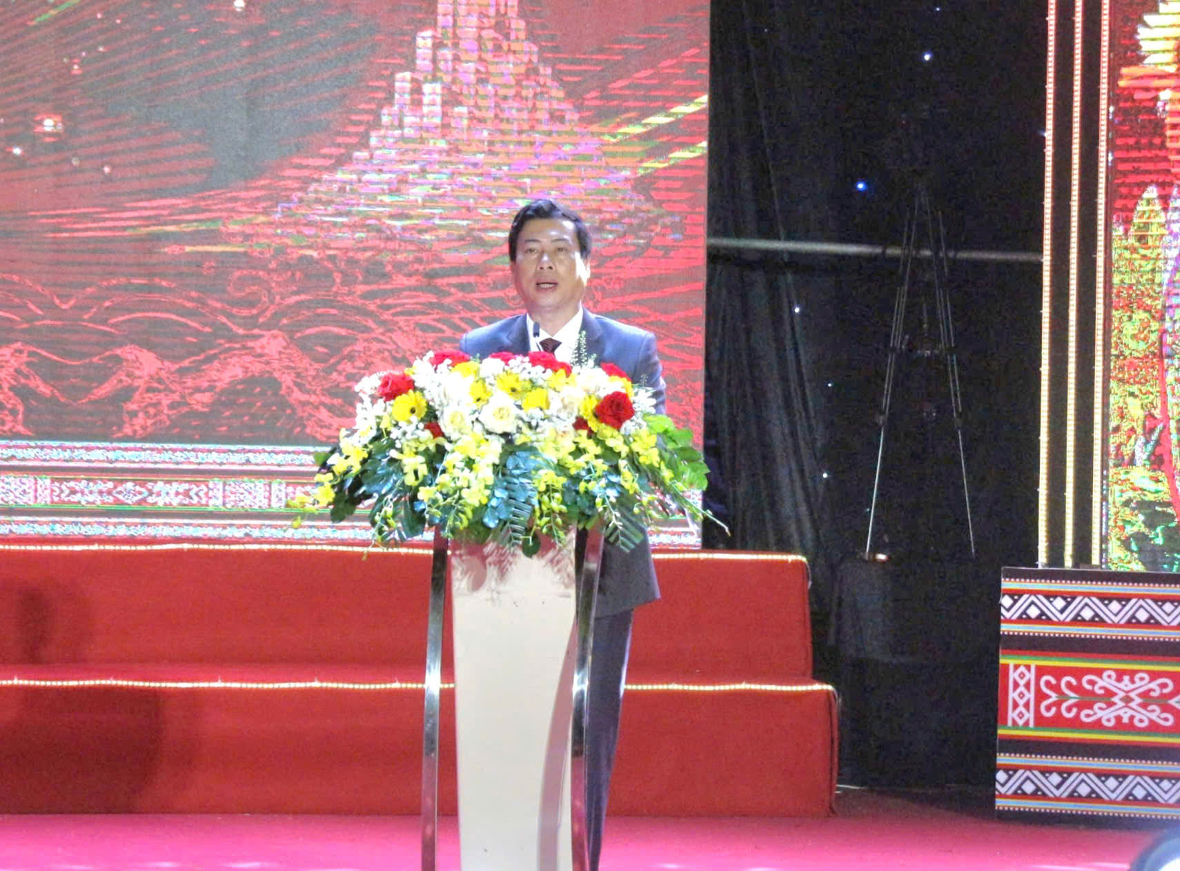 Người phụ nữ Đà Nẵng đoạt giải nhất cuộc thi logo tỉnh Đắk Lắk năm 2026 - Ảnh 3.