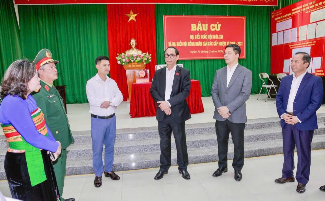Phó Chủ tịch Quốc hội Trần Quang Phương kiểm tra công tác bầu cử tại Thanh Hóa - Ảnh 1.