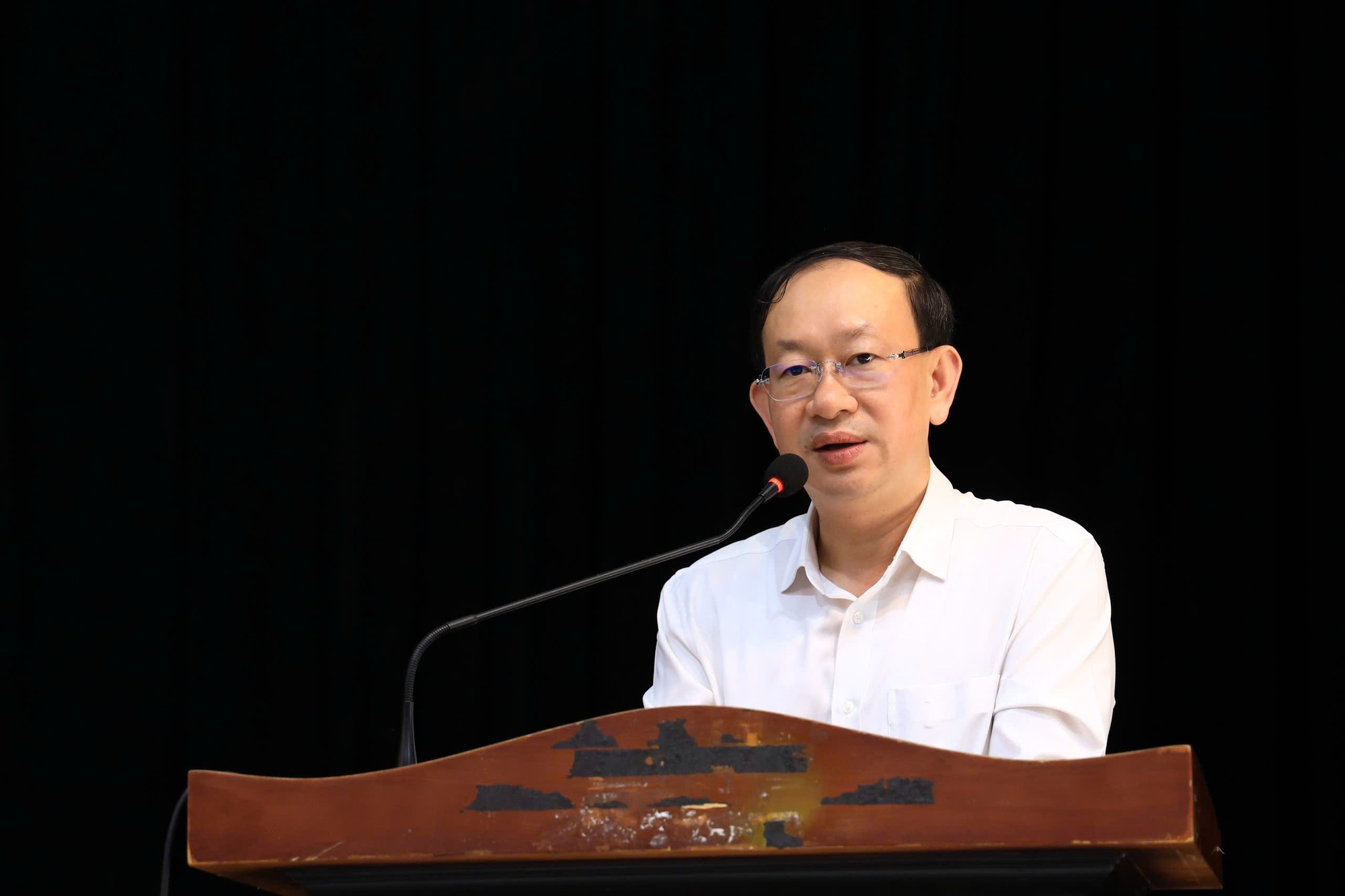 Ứng cử vi&ecirc;n ĐBQH cam kết th&uacute;c đẩy hạ tầng, nh&agrave; ở c&ocirc;ng nh&acirc;n trước cử tri T&acirc;n Hưng - Ảnh 3.