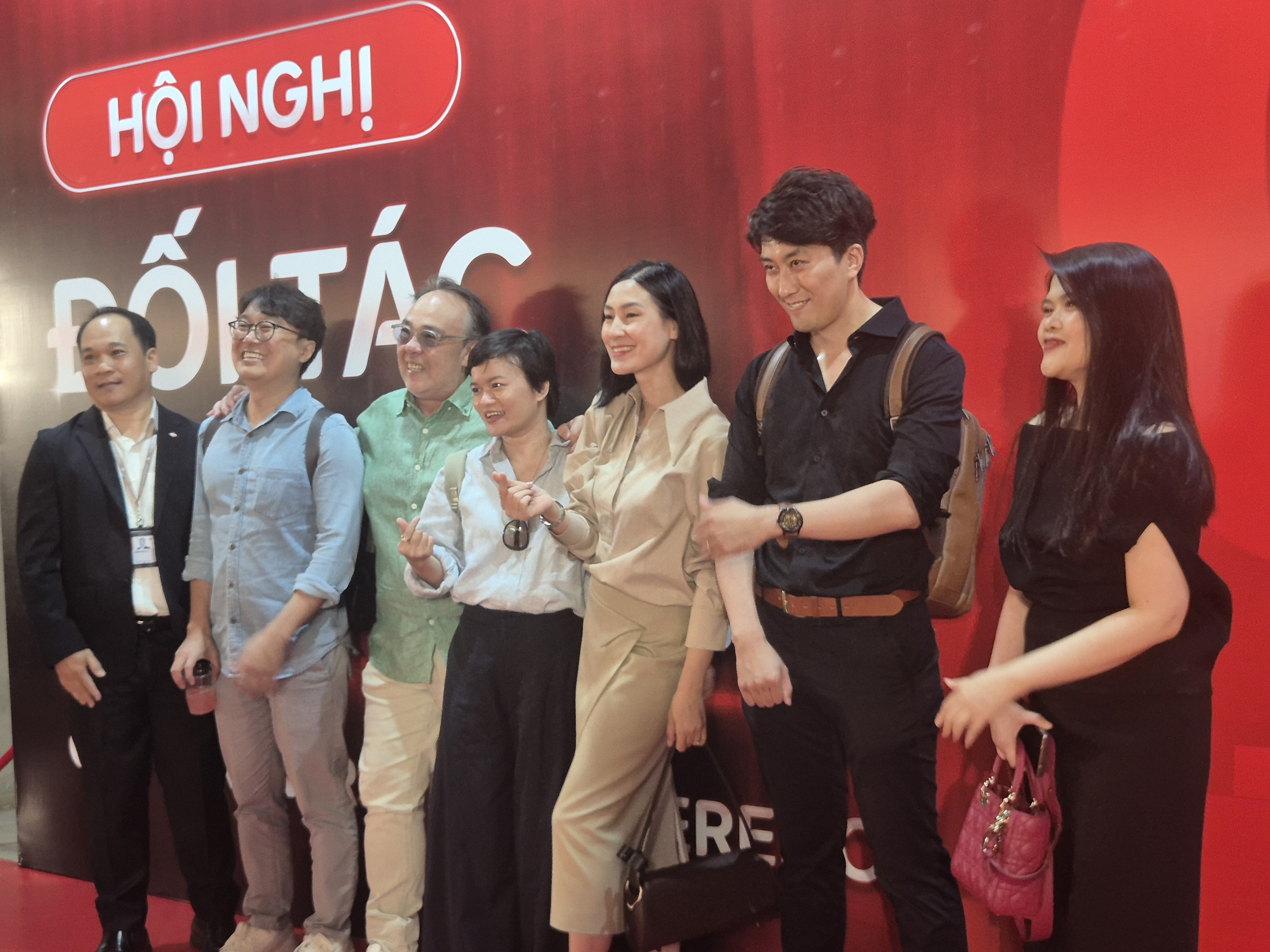 Phương Anh Đào, Thái Hòa, Trấn Thành… là những "ngôi sao phòng vé"! - Ảnh 2.