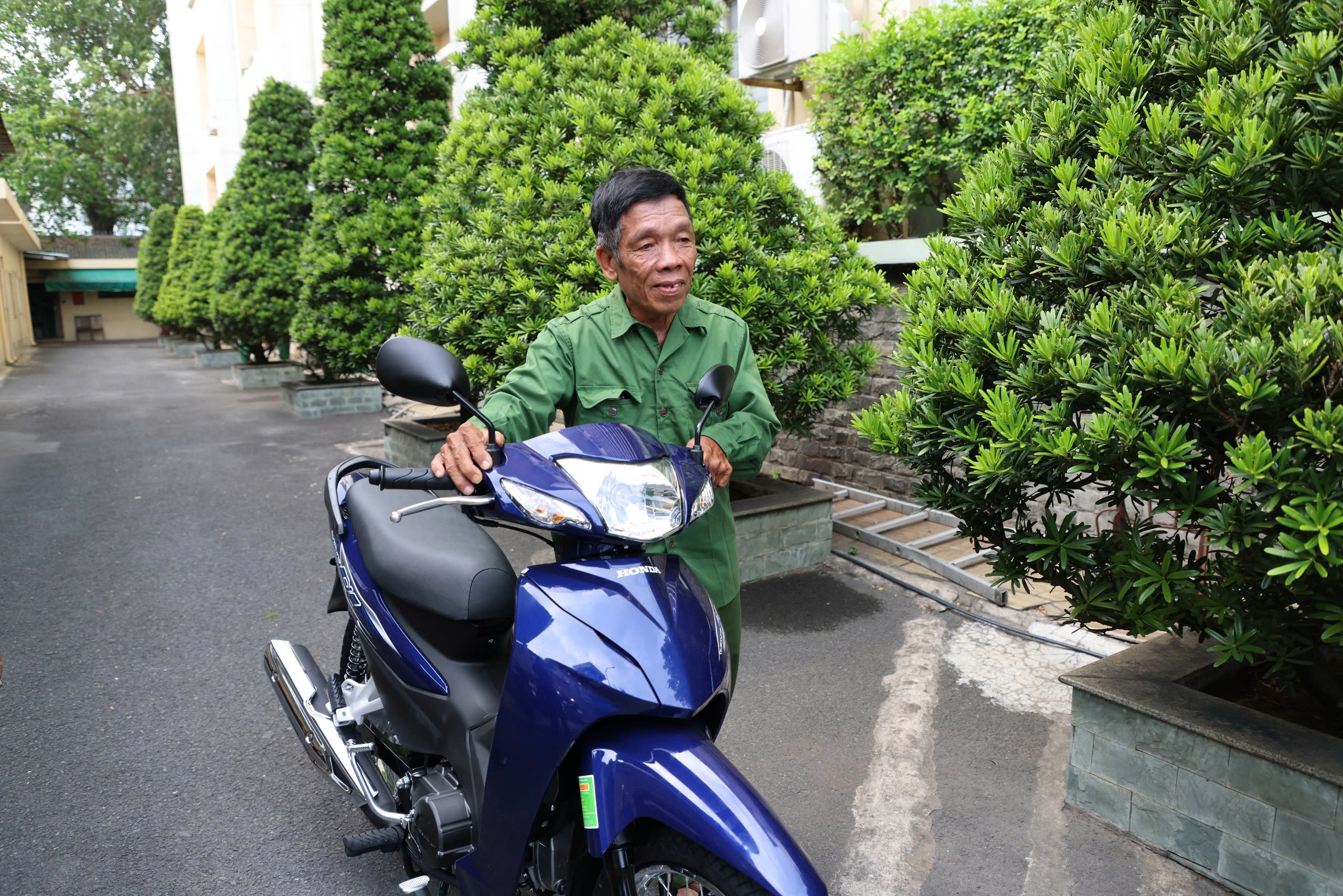 Ấm t&igrave;nh đồng đội Thanh ni&ecirc;n xung phong - Ảnh 4.