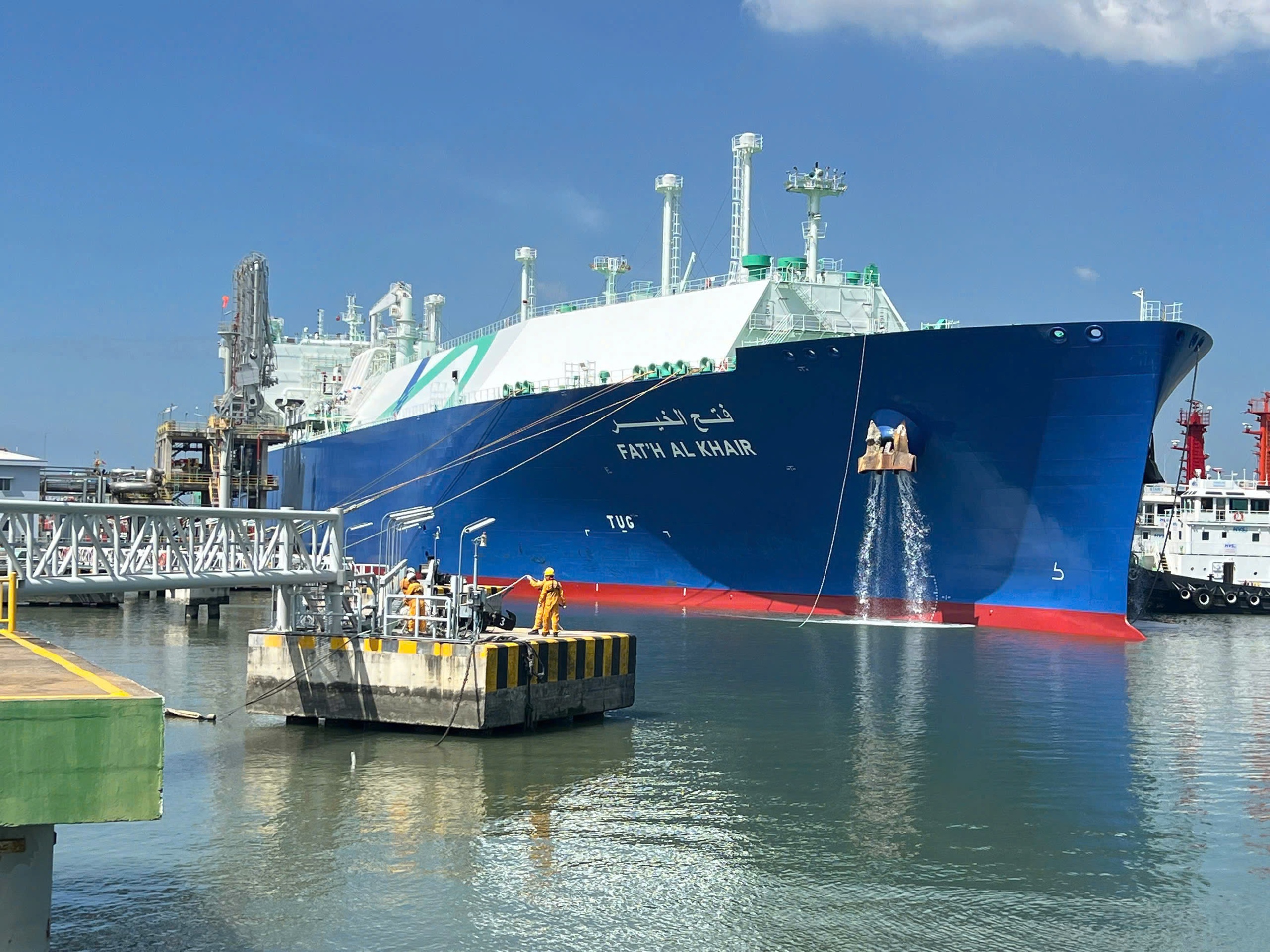 63 . 000 Tấn LNG của PV GAS cập cảng TPHCM an toàn trước căng thẳng eo biển Hormuz - Ảnh 1.