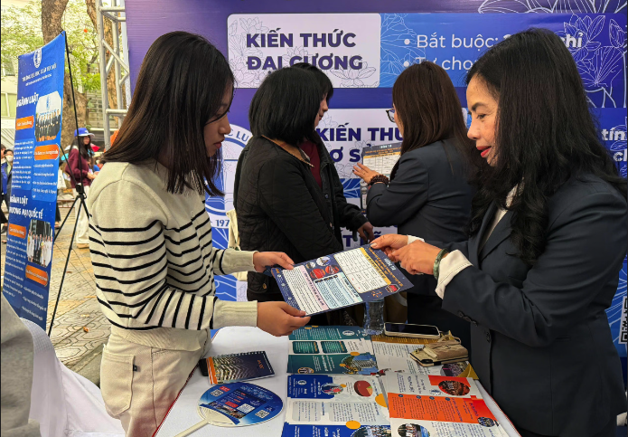 Quan trọng nhất l&agrave; x&aacute;c định ng&agrave;nh nghề trước khi chọn trường - Ảnh 1.