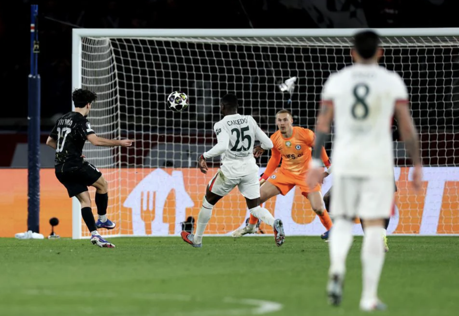 Chelsea thua thảm tr&ecirc;n đất Ph&aacute;p, PSG mơ v&eacute; tứ kết Champions League - Ảnh 6.