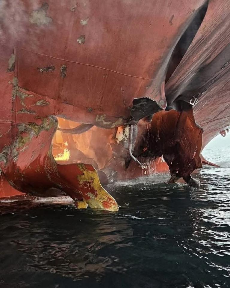 Tàu hàng liên tiếp bị tấn công ở eo biển Hormuz - Ảnh 3.