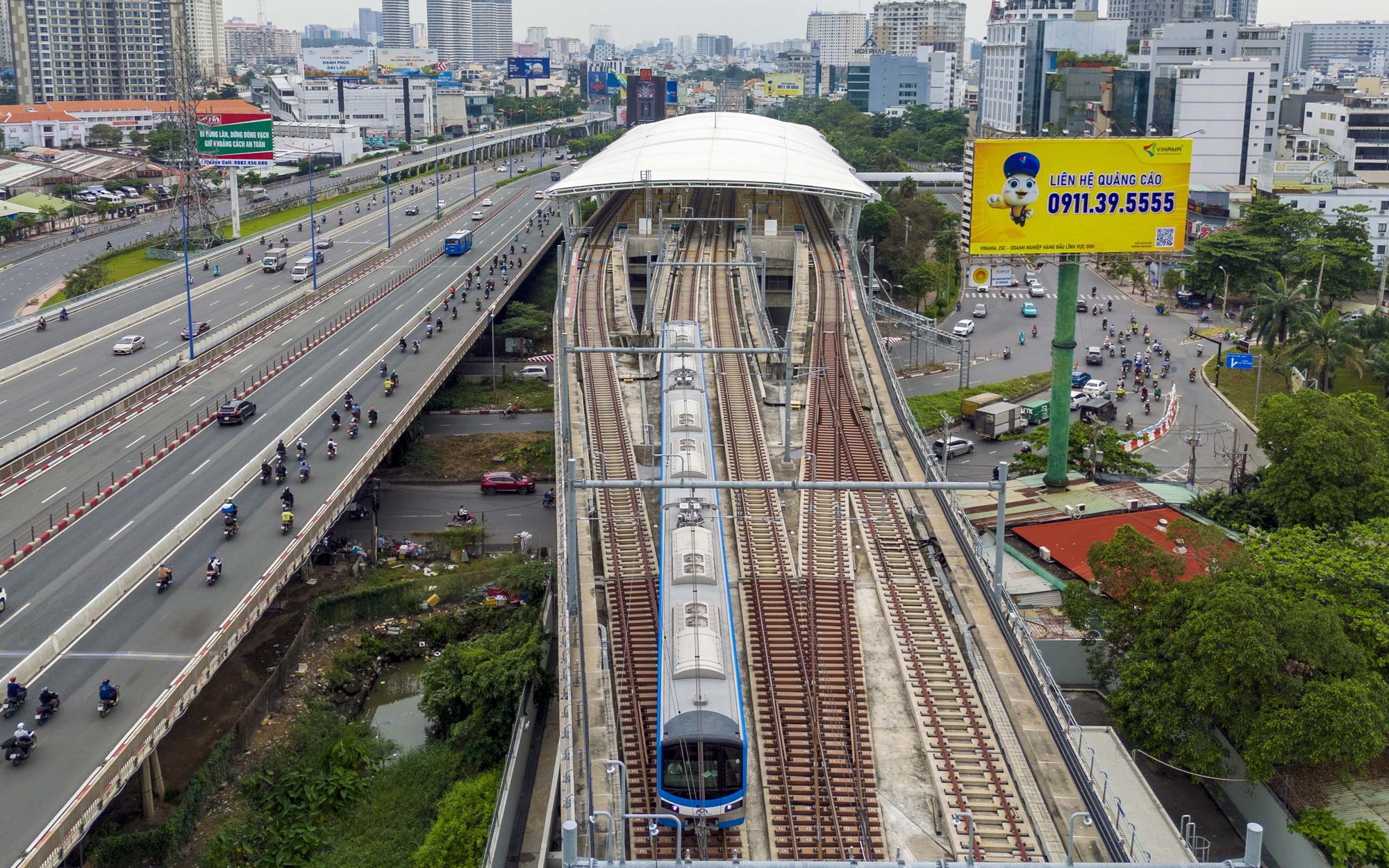 Đột phá hạ tầng siêu đô thị