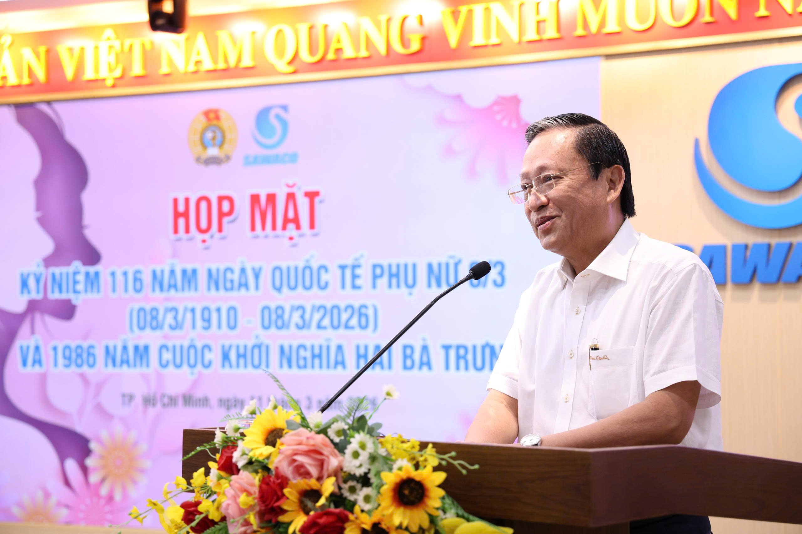 Biểu dương lao động nữ giỏi việc nước, đảm việc nhà - Ảnh 2.