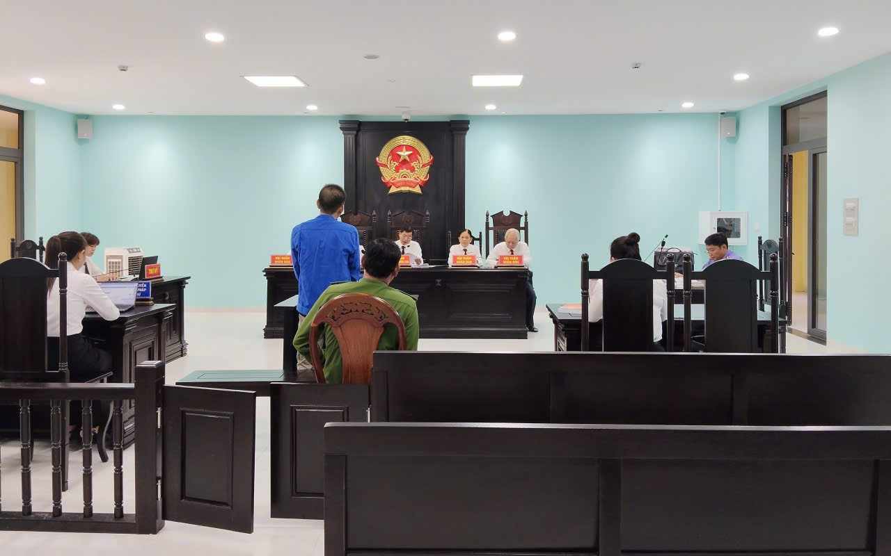 “Yêu râu xanh” hiếp dâm bé gái dưới 10 tuổi
