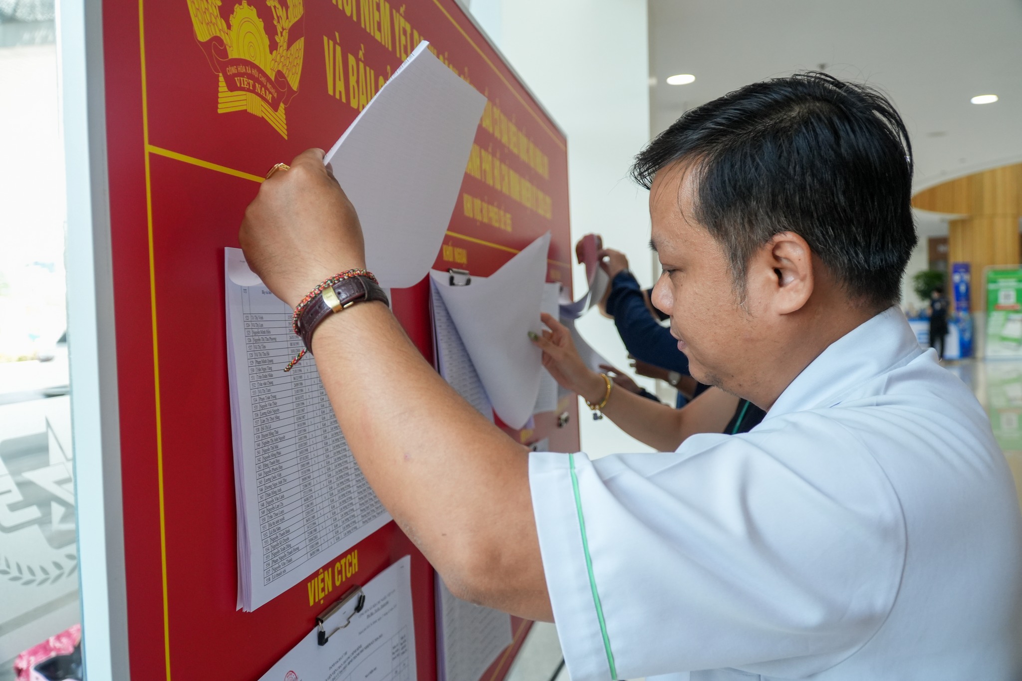 TPHCM: Một bệnh viện đ&atilde; ho&agrave;n tất nhiều kh&acirc;u chuẩn bị cho điểm bầu cử số 055 - Ảnh 5.