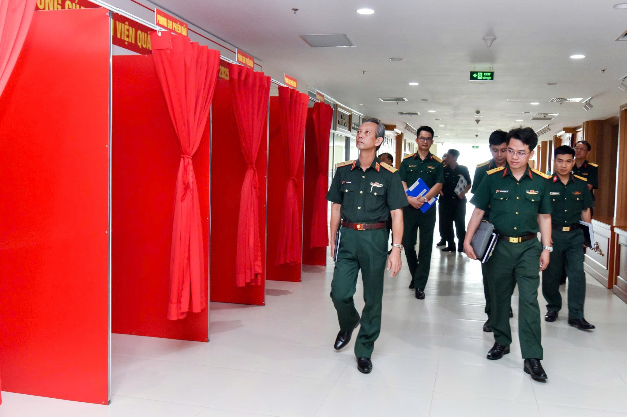 TPHCM: Một bệnh viện đ&atilde; ho&agrave;n tất nhiều kh&acirc;u chuẩn bị cho điểm bầu cử số 055 - Ảnh 2.